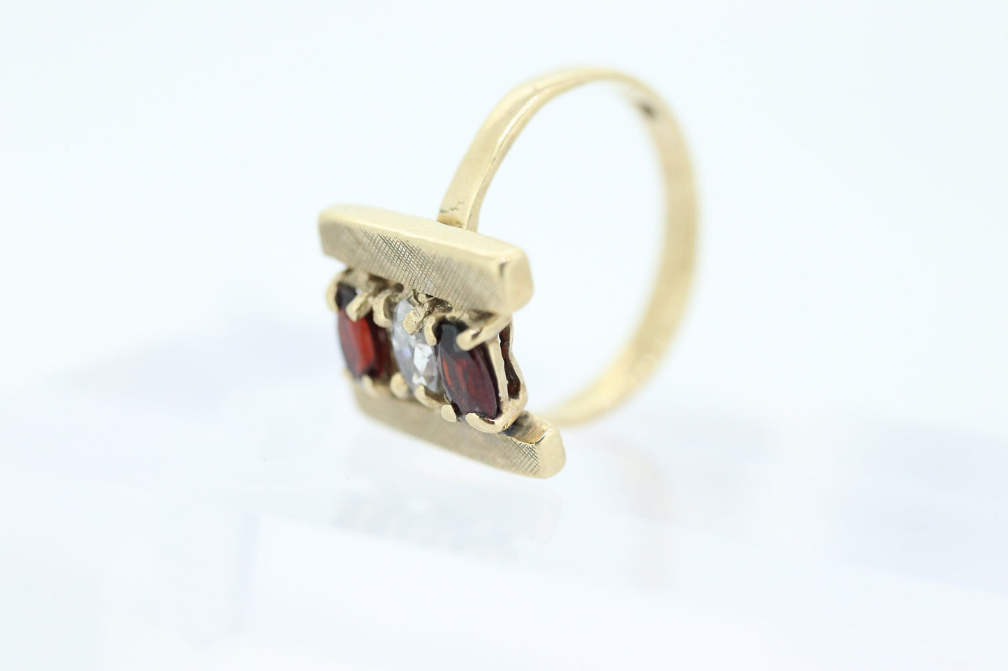 10k Marquise Garnet and Quartz ring. 10k Marquise cut garnet with Quartz Textured BAR ring. st(104)