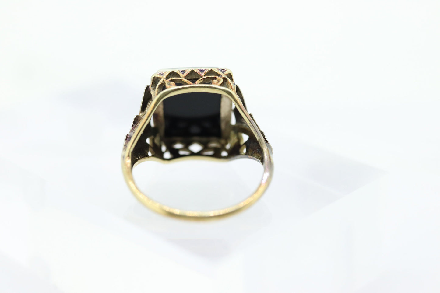 14k ONYX ring. ONYX Modern and Slim Picture Frame Rectangle Onyx signet ring. Mourning Ring Sz 3 stock(126/50)