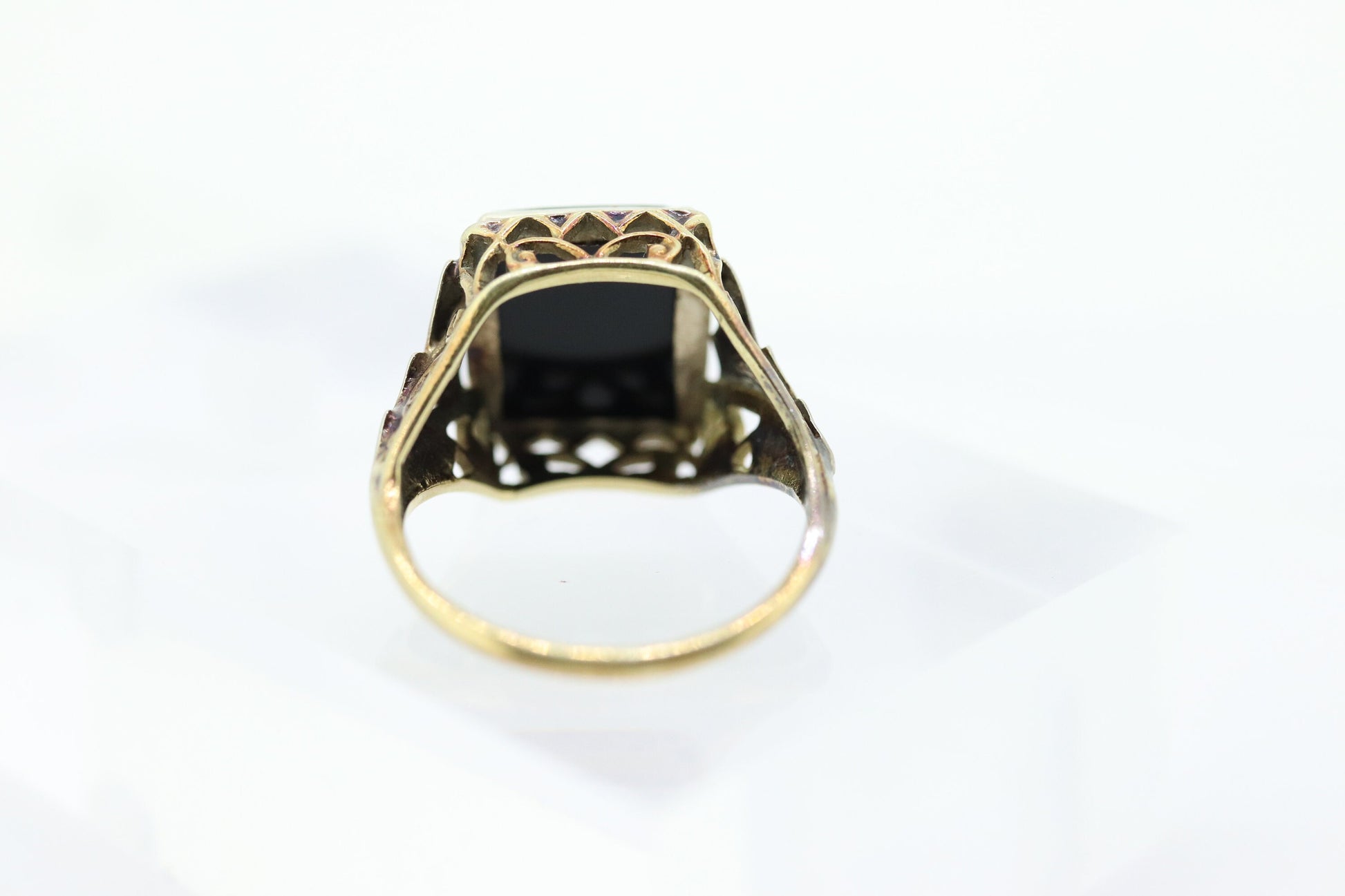 14k ONYX ring. ONYX Modern and Slim Picture Frame Rectangle Onyx signet ring. Mourning Ring Sz 3 stock(126/50)