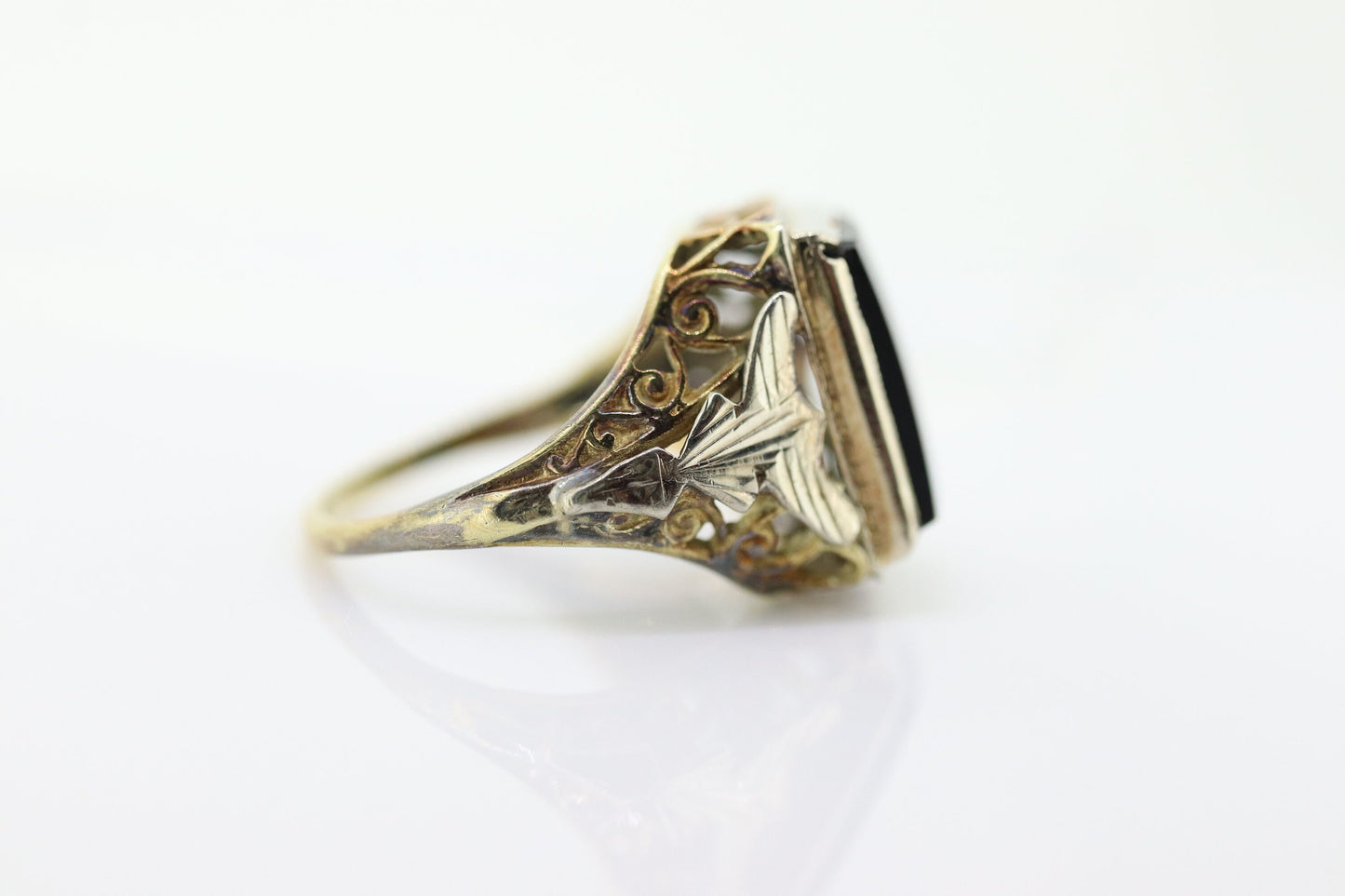 14k ONYX ring. ONYX Modern and Slim Picture Frame Rectangle Onyx signet ring. Mourning Ring Sz 3 stock(126/50)