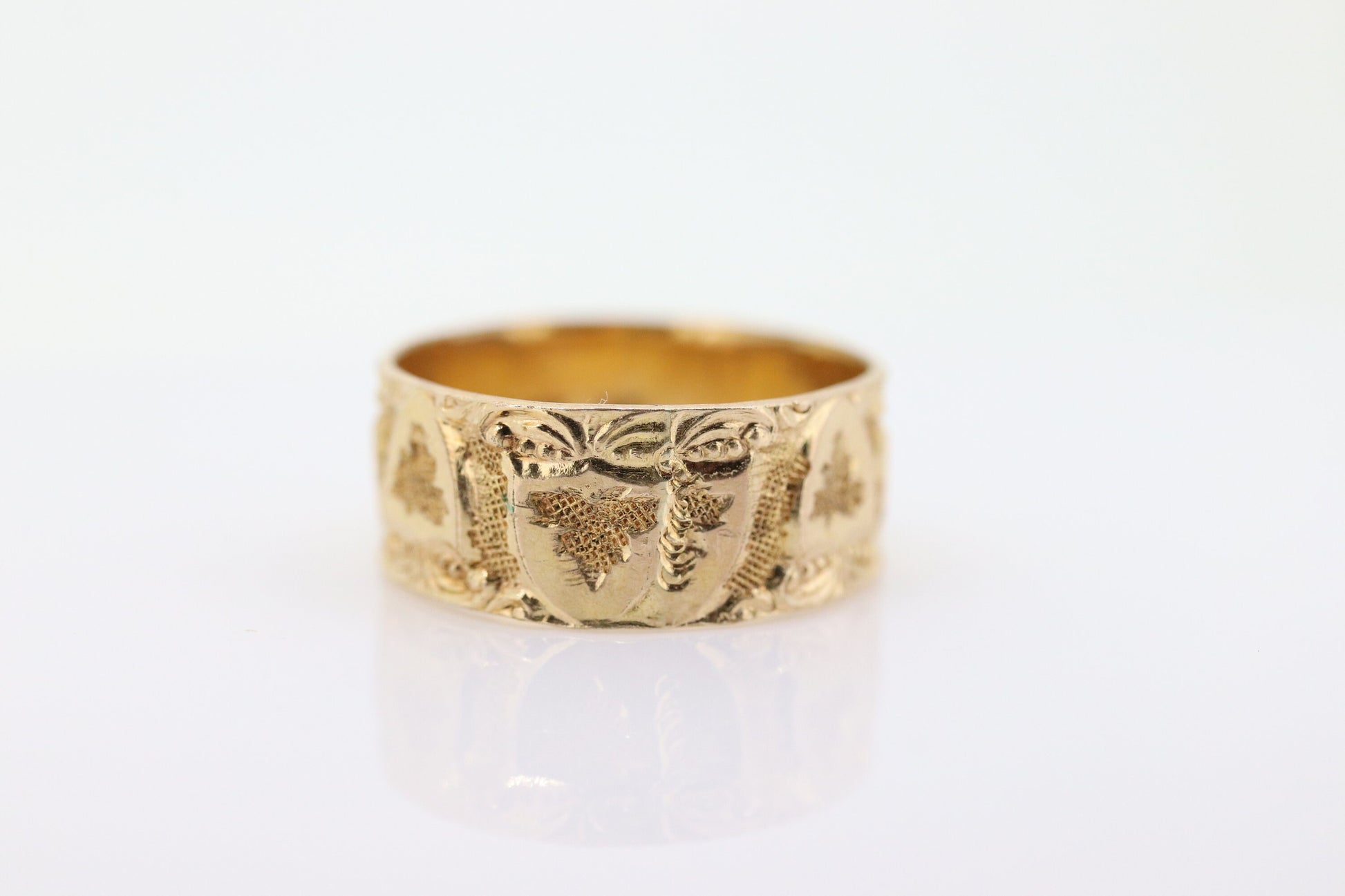 14k Wide Cigar band. S.Bros. Stanley Bros Brothers Antique Embossed Engraved Grape Leaf Shield design. 8.5mm sz9.5 st(218/50)