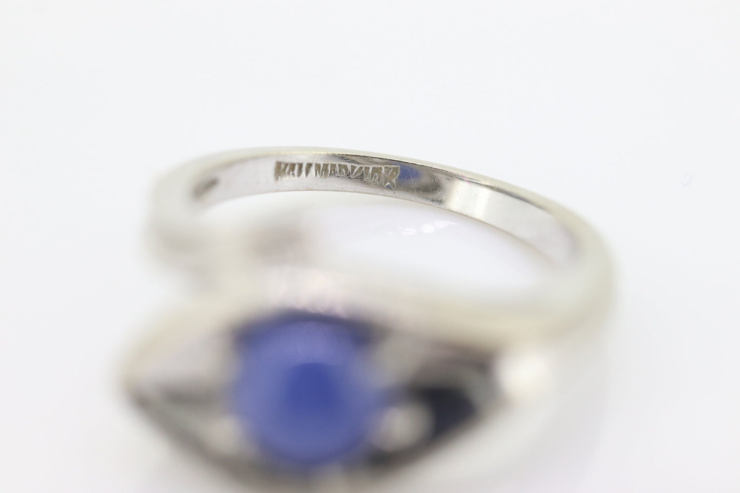 Linde Blue STAR Sapphire Solitaire ring. 10k White gold sapphire solitaire. Blue Star Sapphire bypass ring. st(97/75