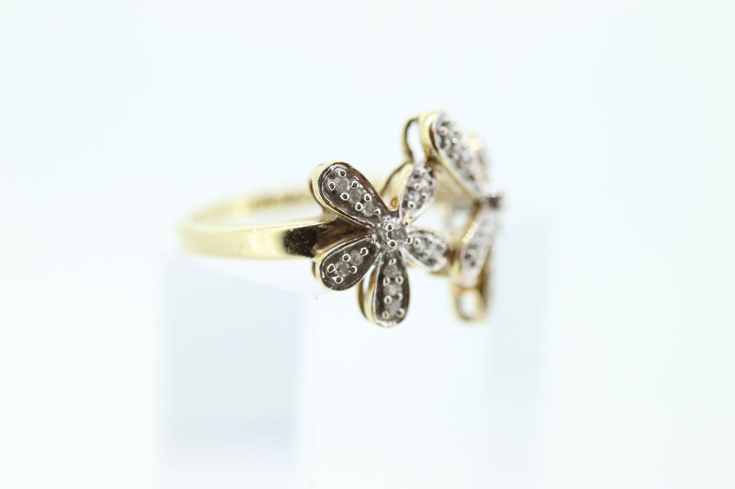 10k Flower Blossom Diamond Set Cocktail ring. Daisy Ring 10k Gold. Flower Ring. Daisy ring. st(51/74)