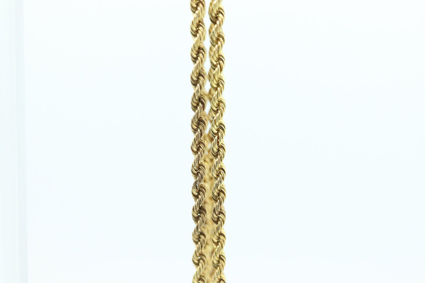 10k Rope Necklace. PERU 10k Hollow rope necklace. 20in 2mm wide st(50)