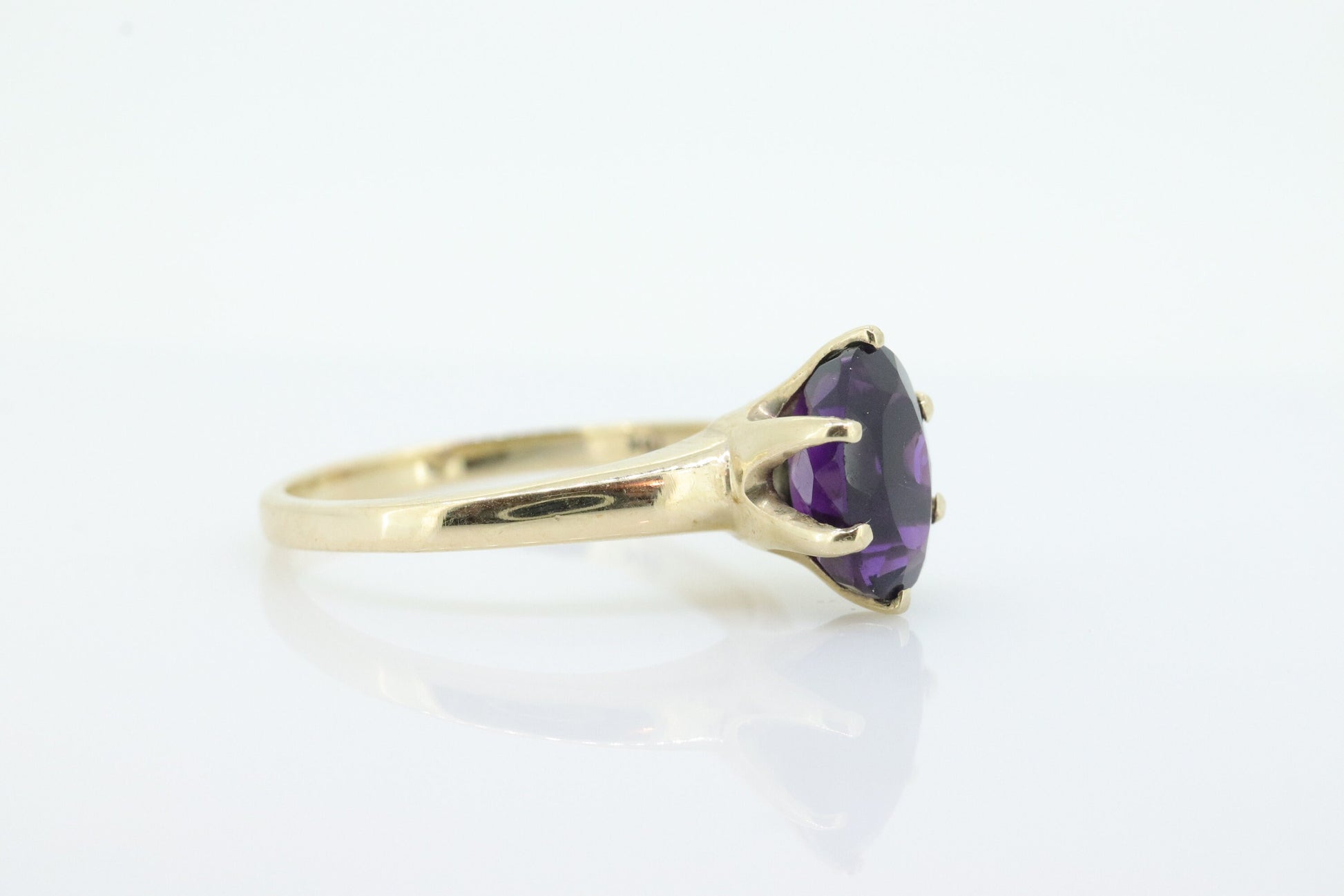 10k Amethyst Victorian ring. Crown Setting Oval Amethyst. Statement band. 10k Gold Amethyst. st(84)