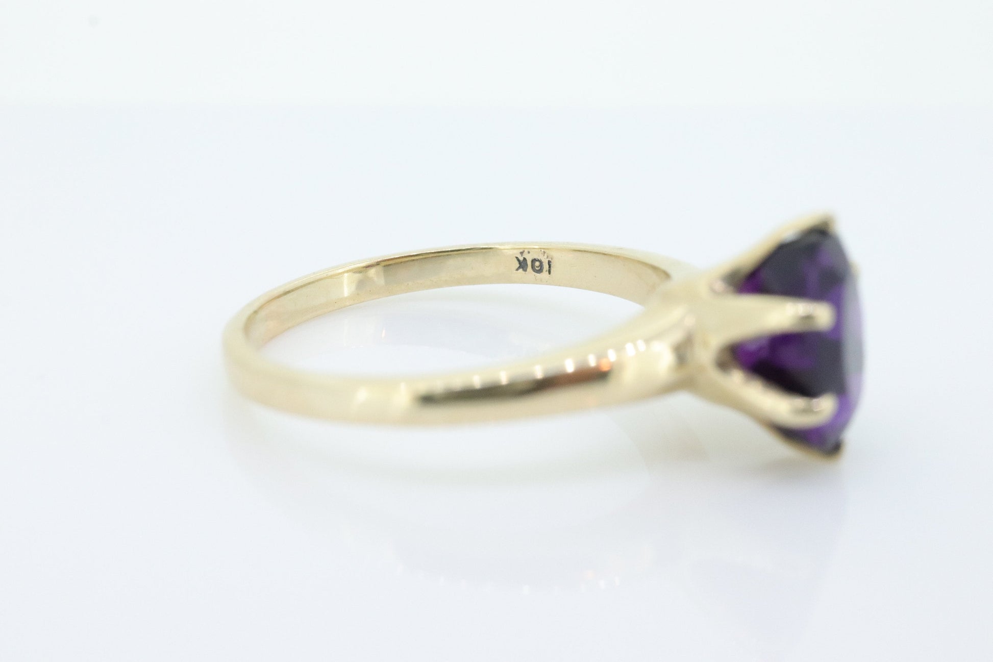 10k Amethyst Victorian ring. Crown Setting Oval Amethyst. Statement band. 10k Gold Amethyst. st(84)