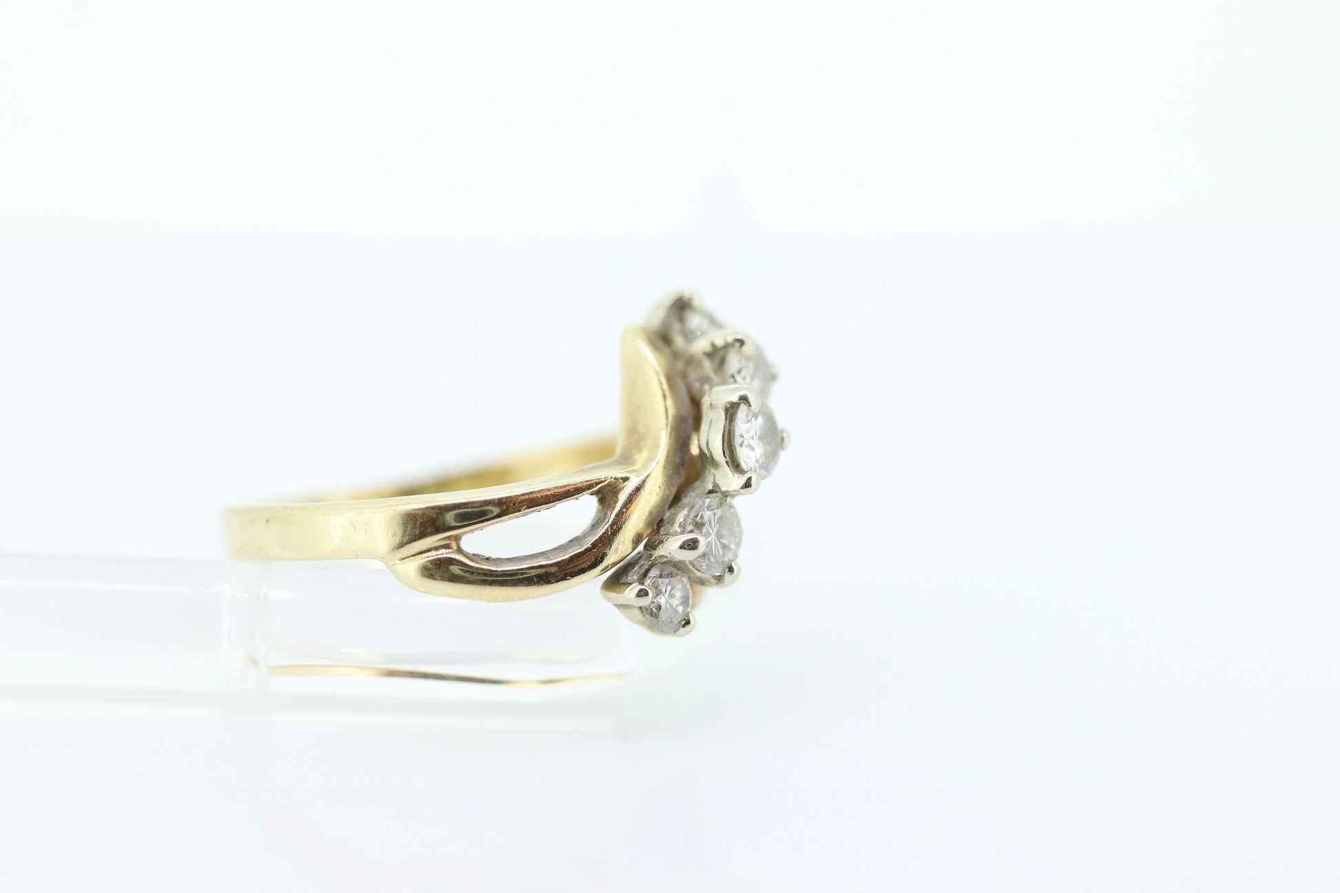 14K Bypass Diamond Ring. Total 0.48ctw Diamond Wave.  Stacked. Toi et moi band. Yellow Gold ring. Sz7.25 st(166/75)