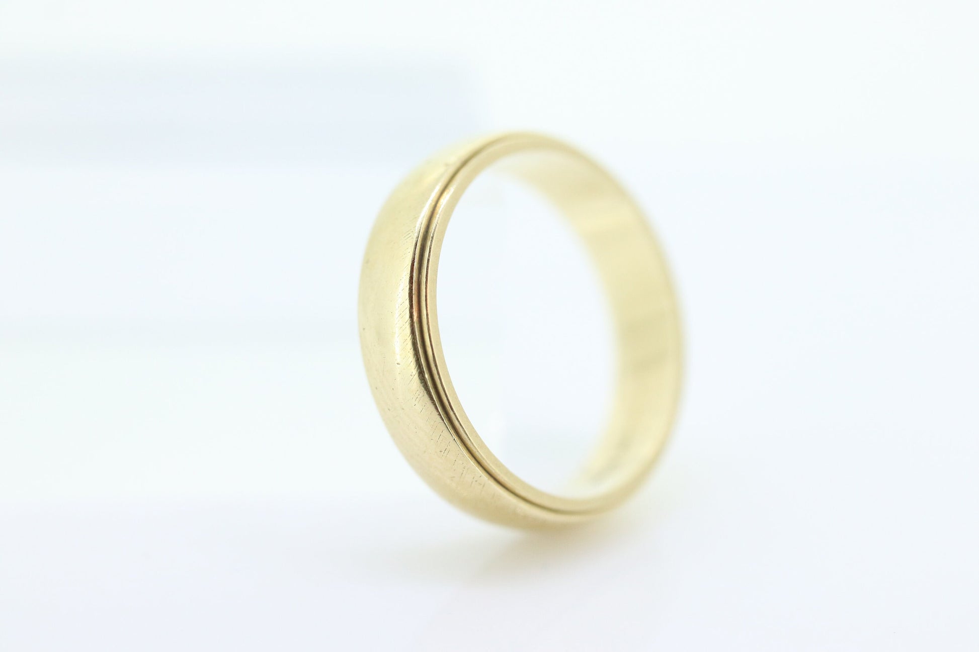 ARTCARVED JR Wood and Sons 14k Gold wide wedding band Ring Sz 4.75