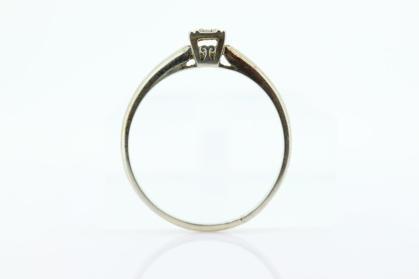 Art Deco Diamond Solitaire Ring. 18k  Gold square set diamond solitaire Ring. FREE RESIZE. st100