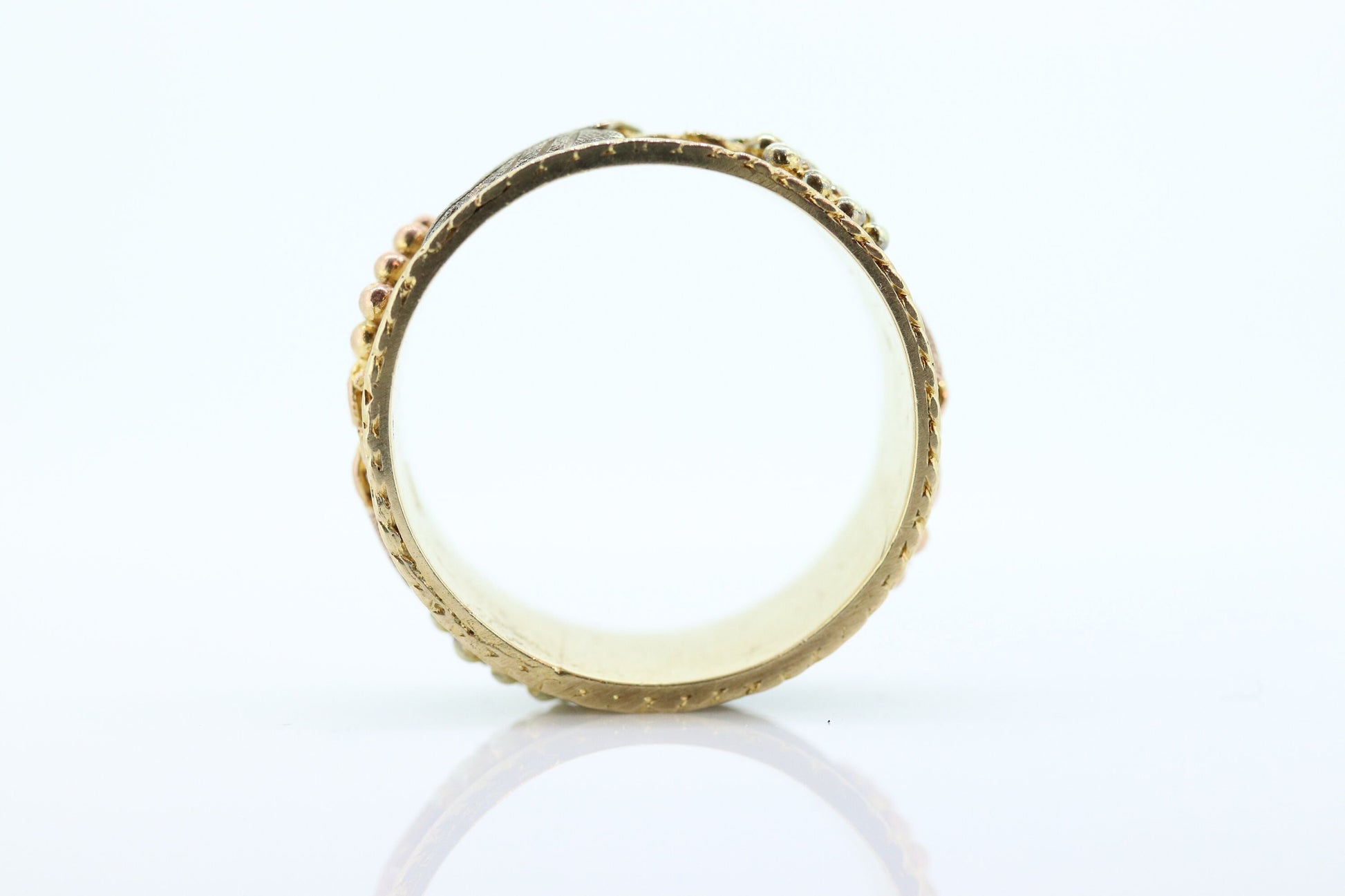 Black Hills Gold Ring Mens. Heavy 10k Multi-Tone Black Hills Gold Thick BAND. Sz 11 10mm wide stock(78/20)