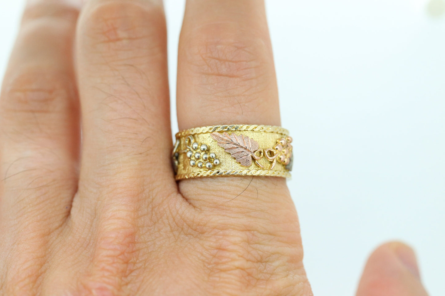 Black Hills Gold Ring Mens. Heavy 10k Multi-Tone Black Hills Gold Thick BAND. Sz 11 10mm wide stock(78/20)