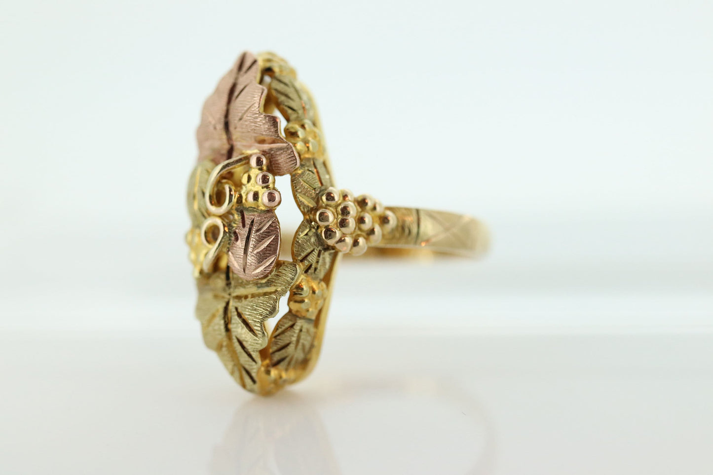 Black Hills Gold Ring. 10k Multi-Tone Black Hills Gold Statement Ring. Size 7.75 stock(103/50)