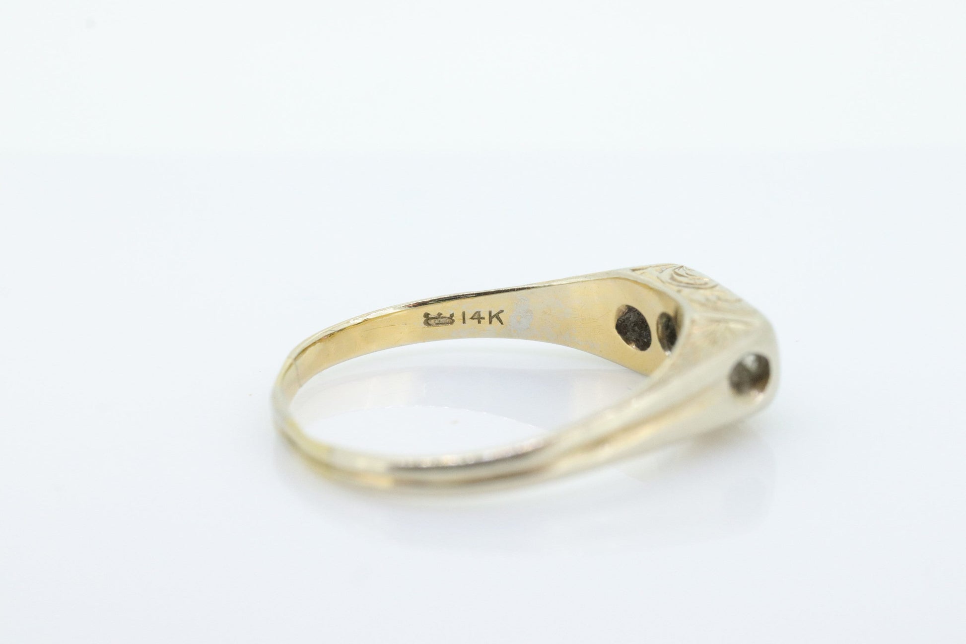 Art Deco Triple Twin Diamond ring. 18k White Gold Engraved Journey Trilogy Trio Ring. Three diamond band. st(127)