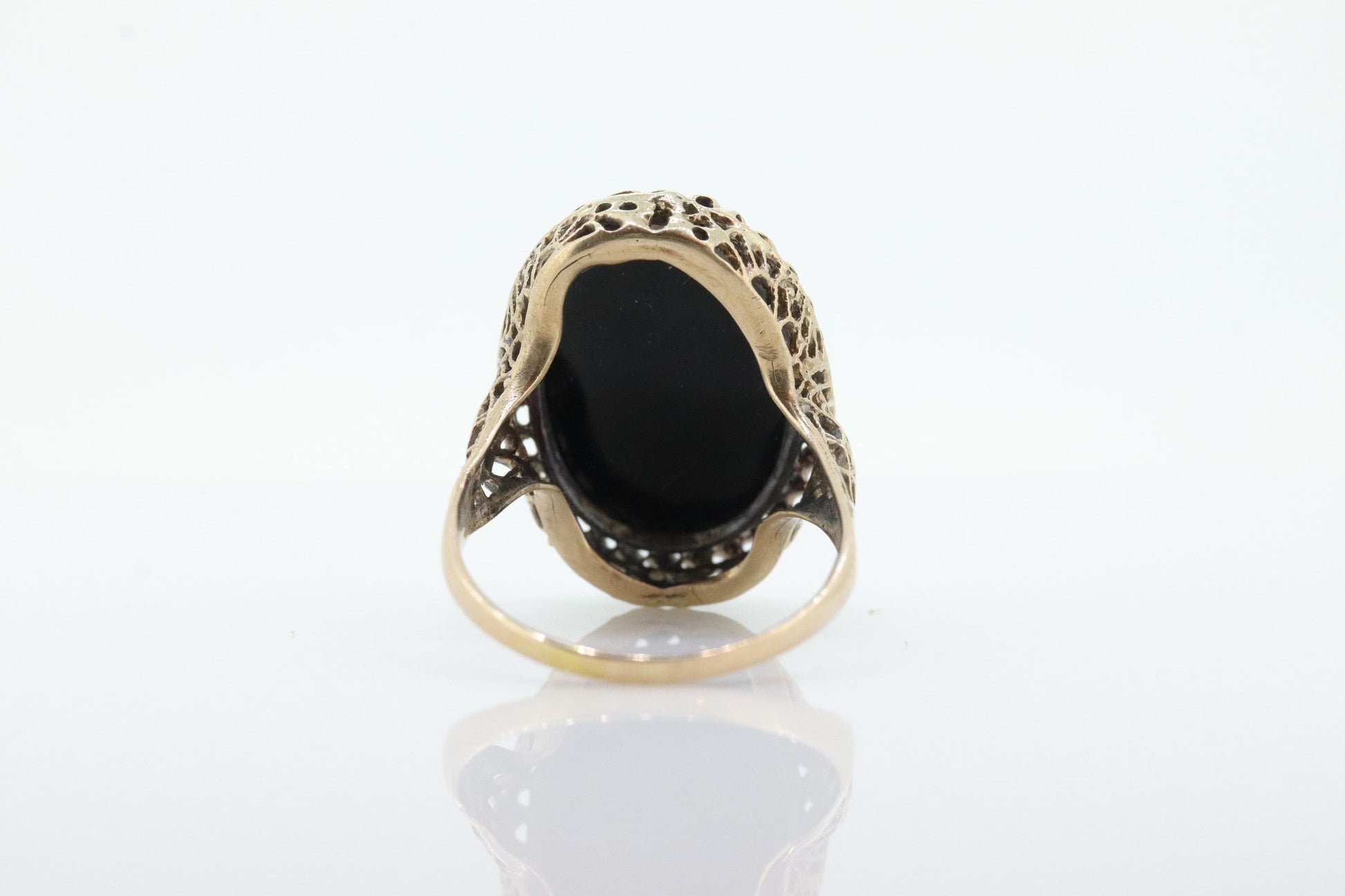 10k Onyx Ring. 10k Yellow Gold Open Scroll Filigree Design. Onyx Mourning ring. stock(110)