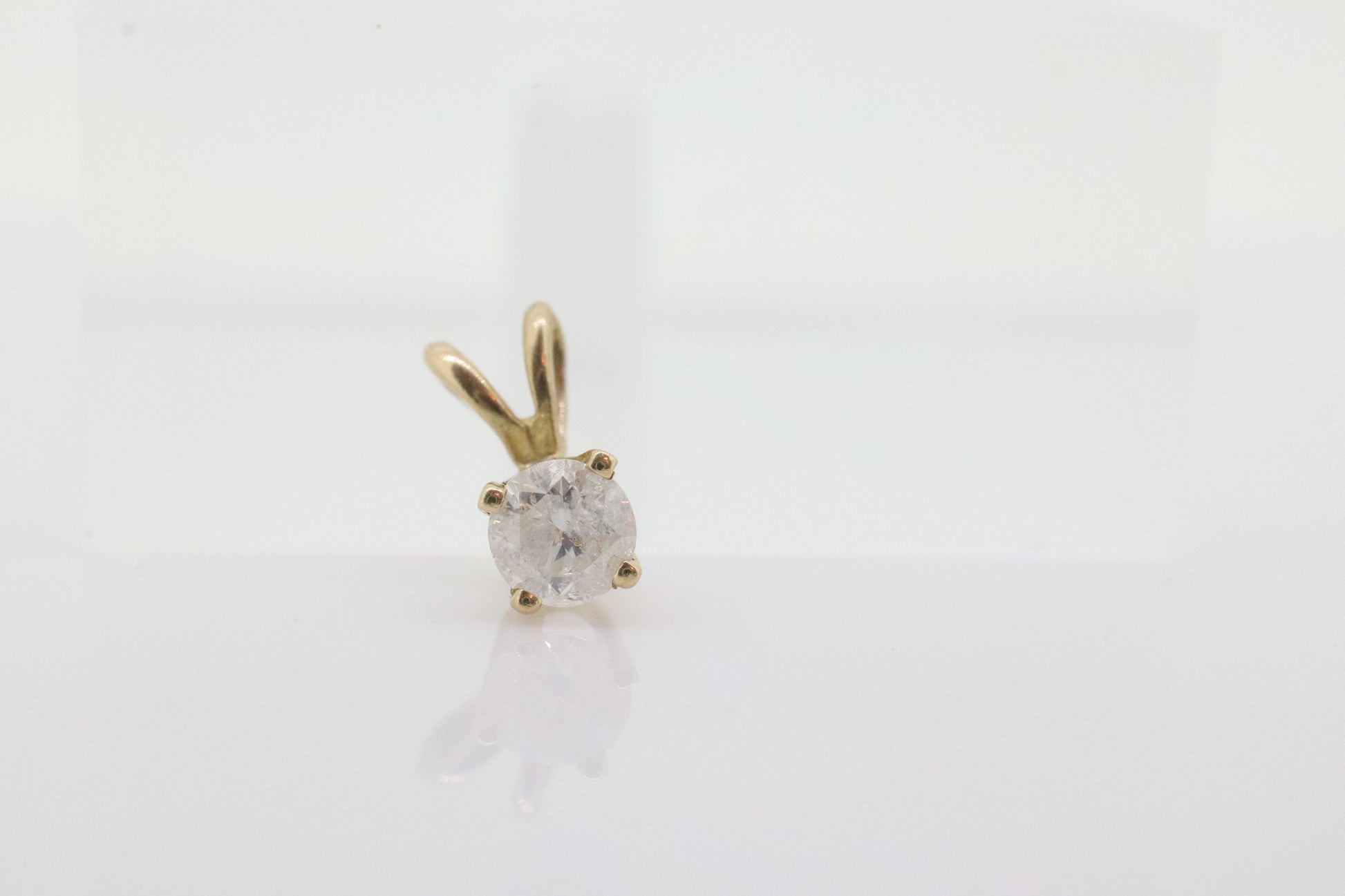 14k Diamond Solitaire Pendant. 14k gold Diamond Round pendant Gift. st(62)