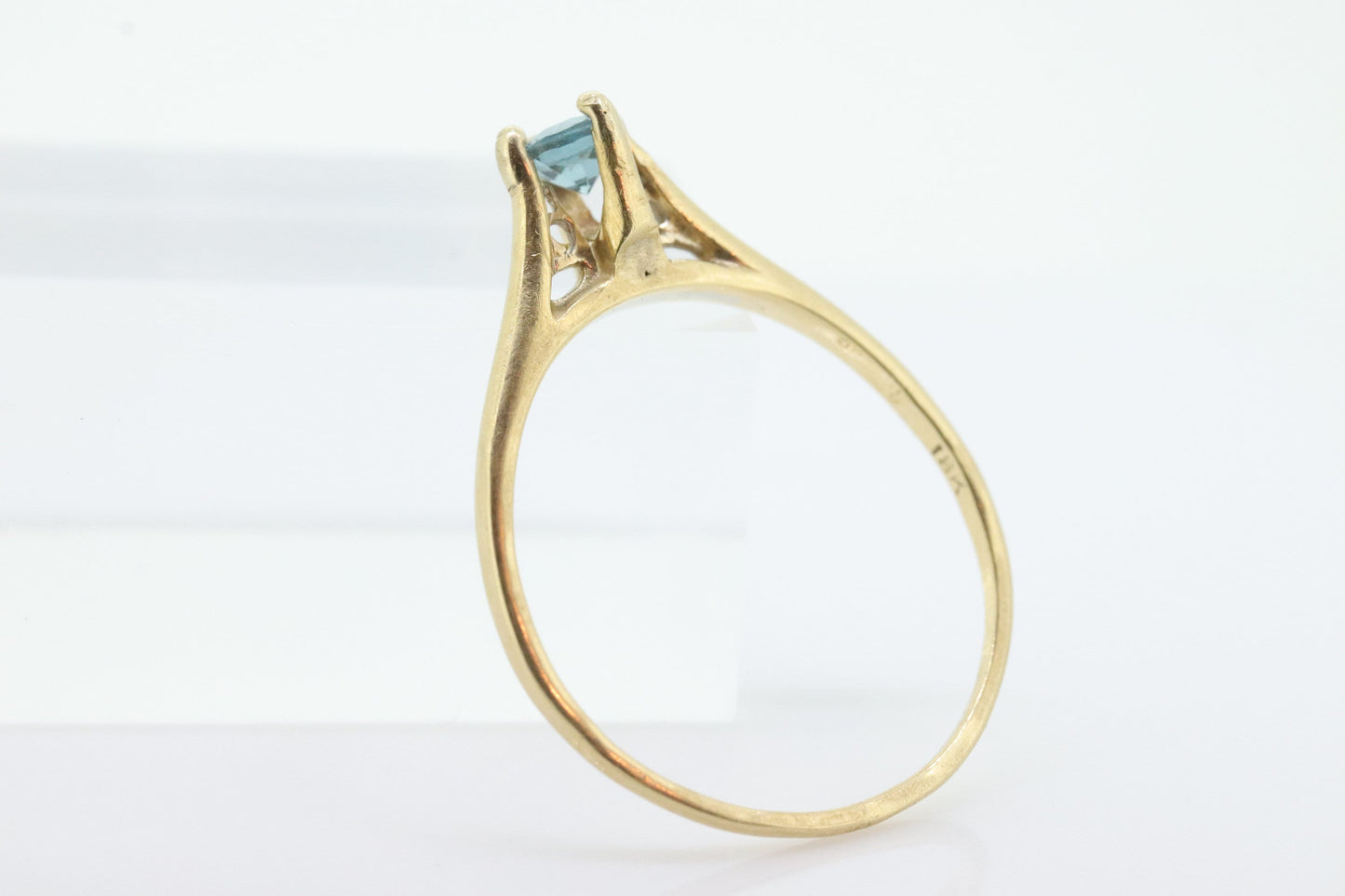18k Orange Blossom Ring. Light Blue Topaz Solitaire Claw Set. Antique ORANGE Blossom Ring. Stock(62)