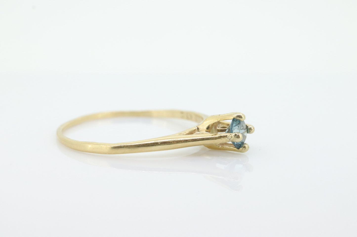 18k Orange Blossom Ring. Light Blue Topaz Solitaire Claw Set. Antique ORANGE Blossom Ring. Stock(62)