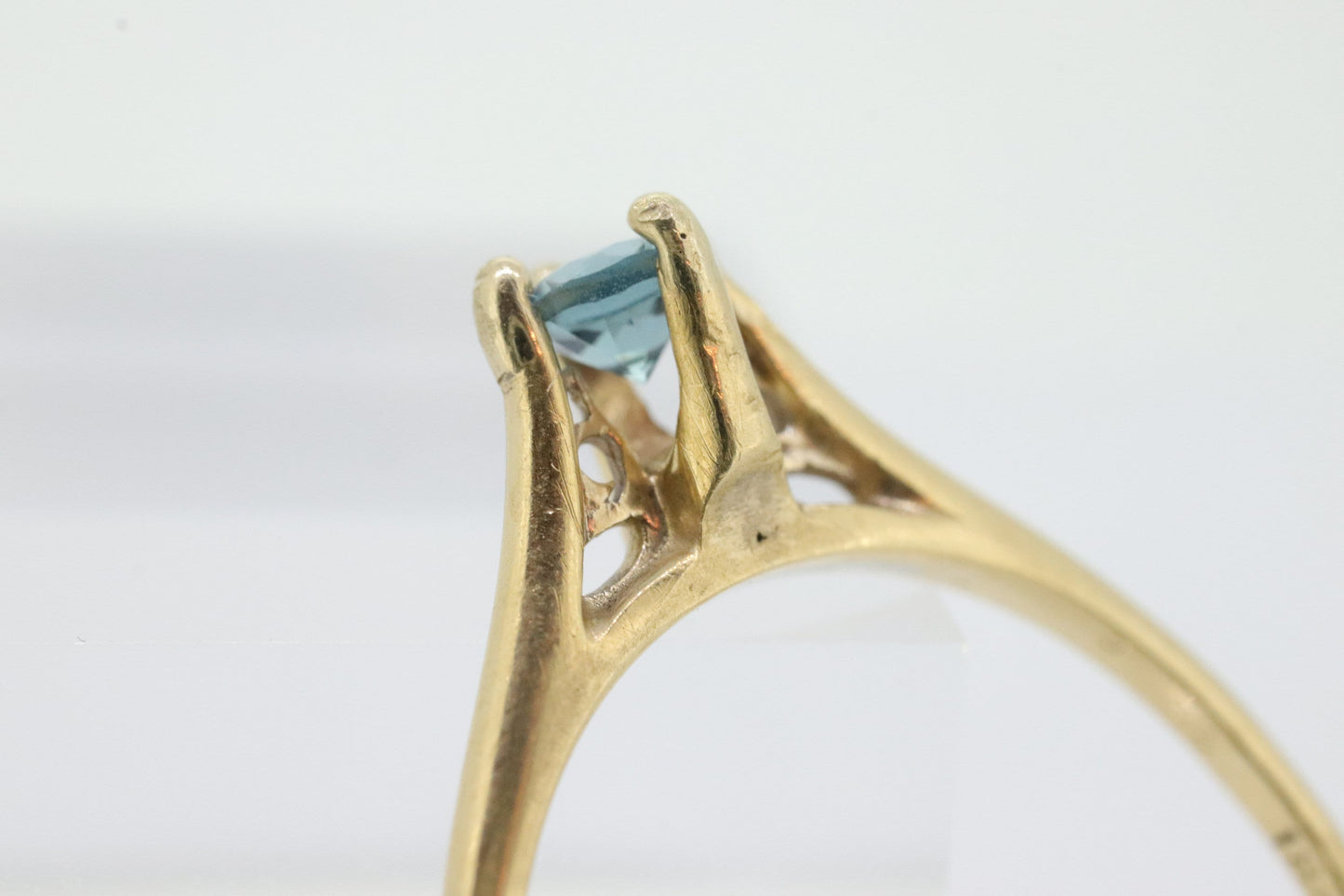 18k Orange Blossom Ring. Light Blue Topaz Solitaire Claw Set. Antique ORANGE Blossom Ring. Stock(62)