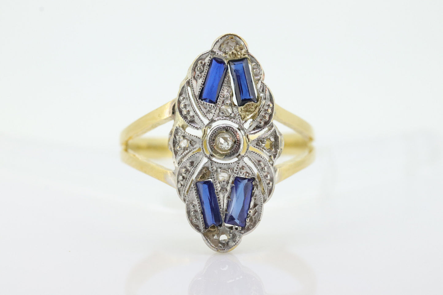Shield Diamond Sapphire ring. 18k diamond and sapphire shield ring. 18k Art Deco diamond filigree signet ring. st(140)