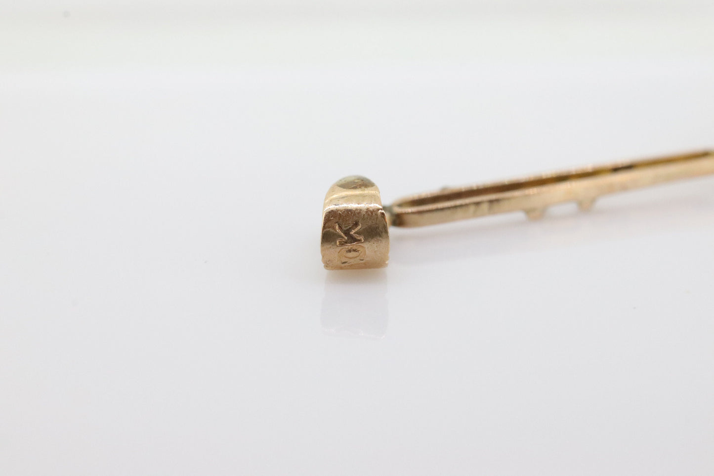 Antique Diamond pendant lavaliere. 10k Gold with a diamond set buttercup. Art nouveau era. st(80)