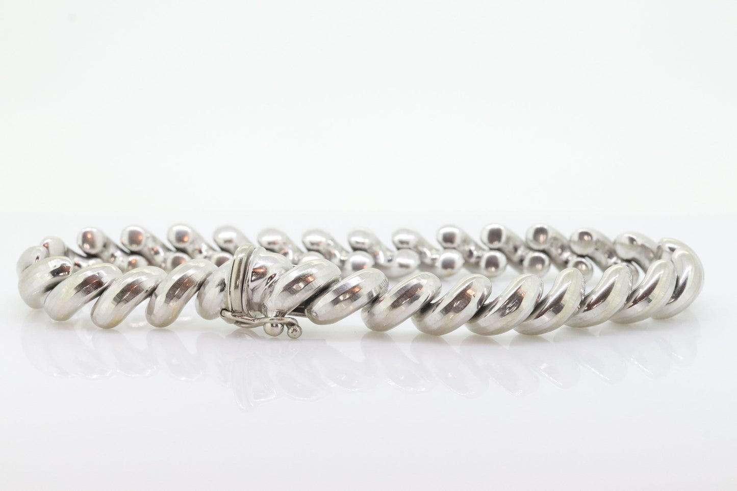10k San Marco Bracelet. 10k White Gold San Marco Fancy Macaroni Link Bracelet. 11.8grams. size 7. st(247/25)