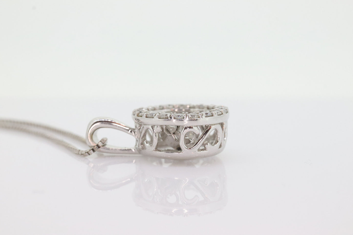 14k Diamond Solitaire Halo Pendant. Happy Diamond pendant. Total 1ctw Diamond necklace. Diamond Cluster necklace st(300/11)