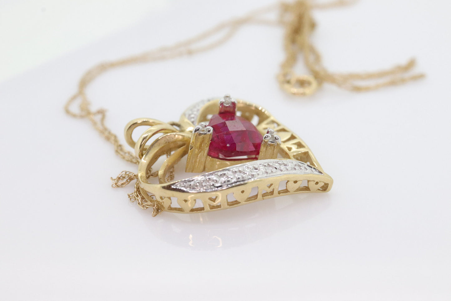 10k Ruby Faceted Heart with Diamond Necklace. 10k LOVE MOM Pendant. For MOM Gift. Stock(86/25)