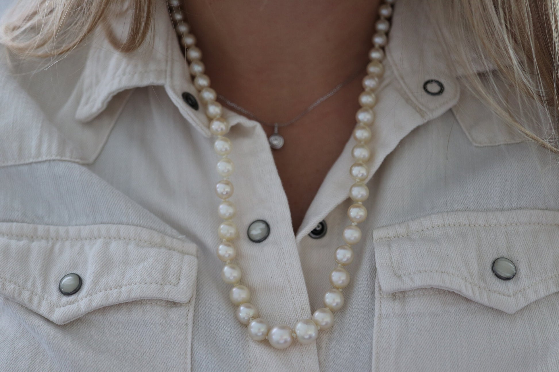 Victorian 6mm-10mm Pearl necklace with Amethyst and pearl seed 14k clasp. 24in