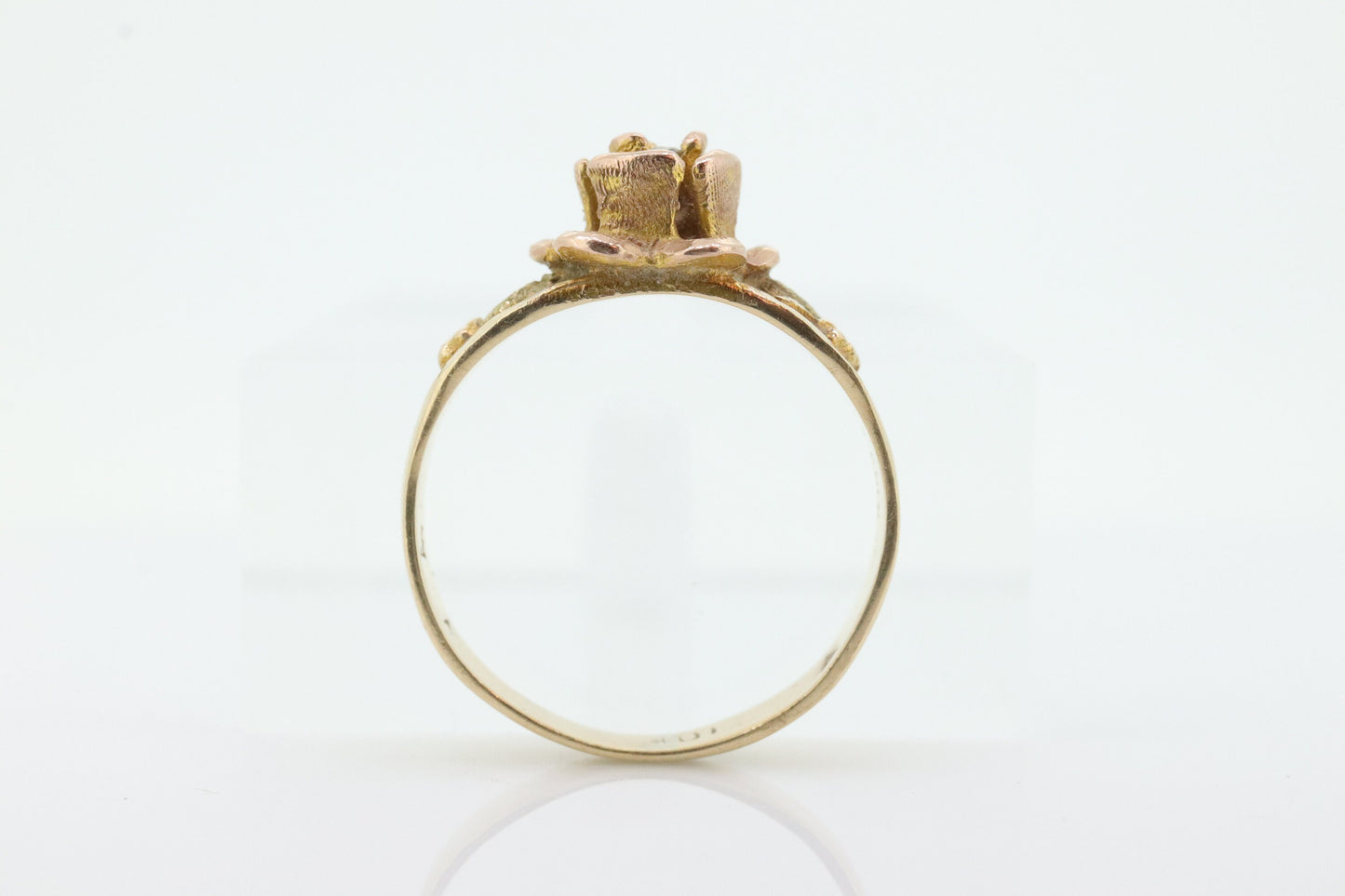 Black Hills Gold Ring. Antique Diamond Ring. 10k Rose Pedals diamond set Gold. Black Hills Gold Design with a Diamond. st(83)