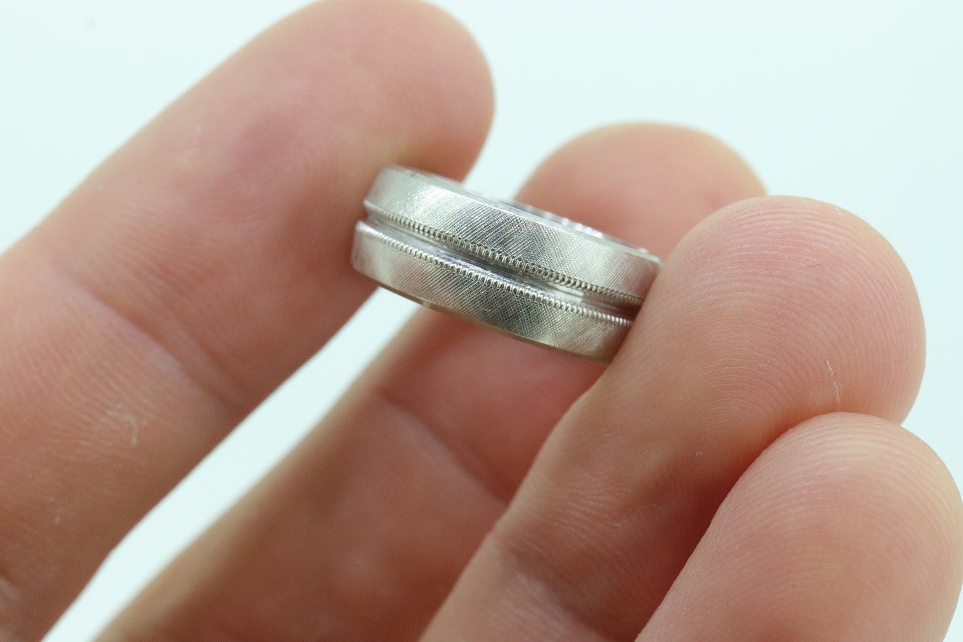 ARTCARVED JR Wood and Sons 14k Gold Wide wedding band Ring Sz 6. Diamond cut Textured Art deco band. st(155)