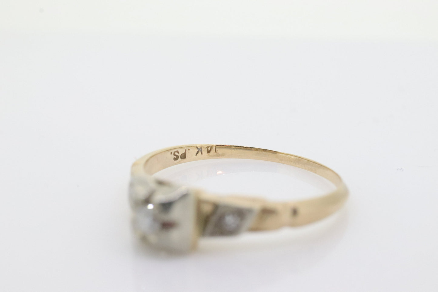 Art Deco Diamond Solitaire Ring. 14k Gold Old European Cut diamond floral Ring (80)