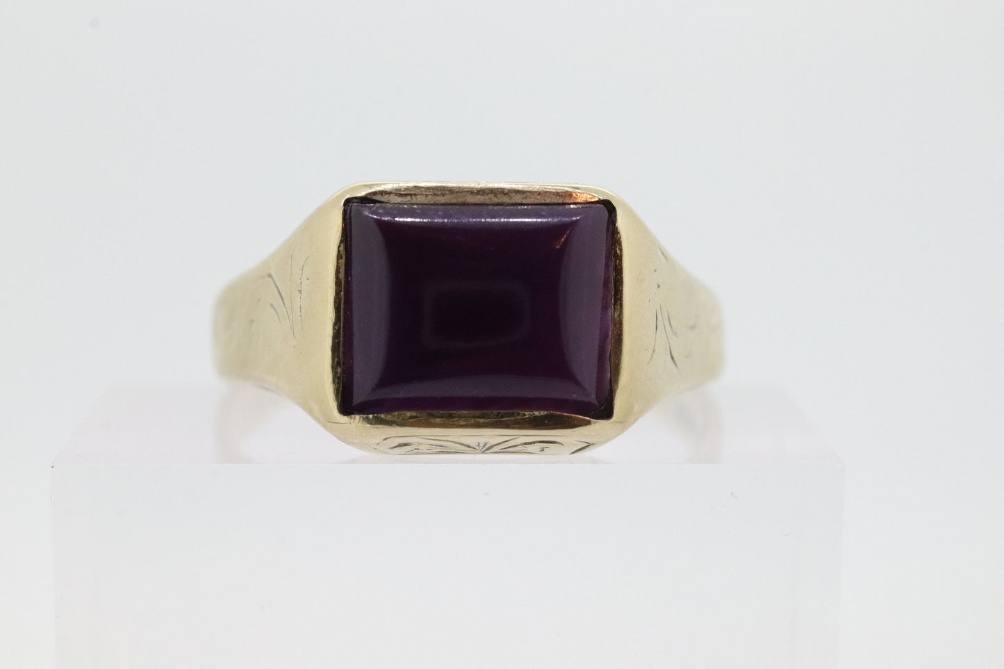 10k SUGILITE Purple bezel ring. Antique engraved 10k Rectangle Purple Sugilite bezel set in a Heavy shank. SZ 11 5.1grams