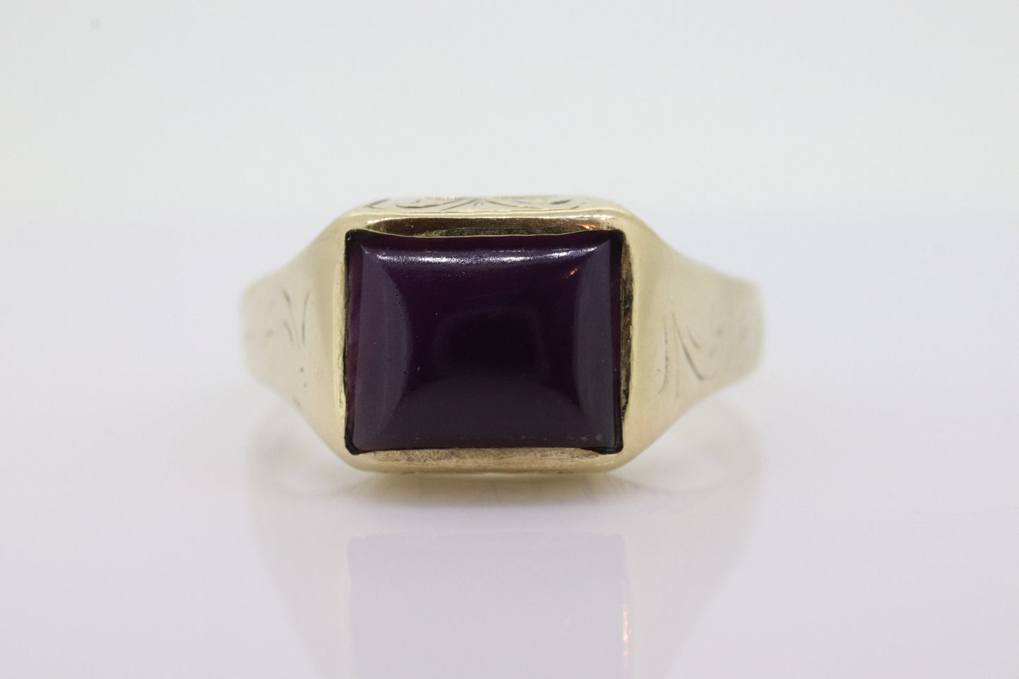10k SUGILITE Purple bezel ring. Antique engraved 10k Rectangle Purple Sugilite bezel set in a Heavy shank. SZ 11 5.1grams