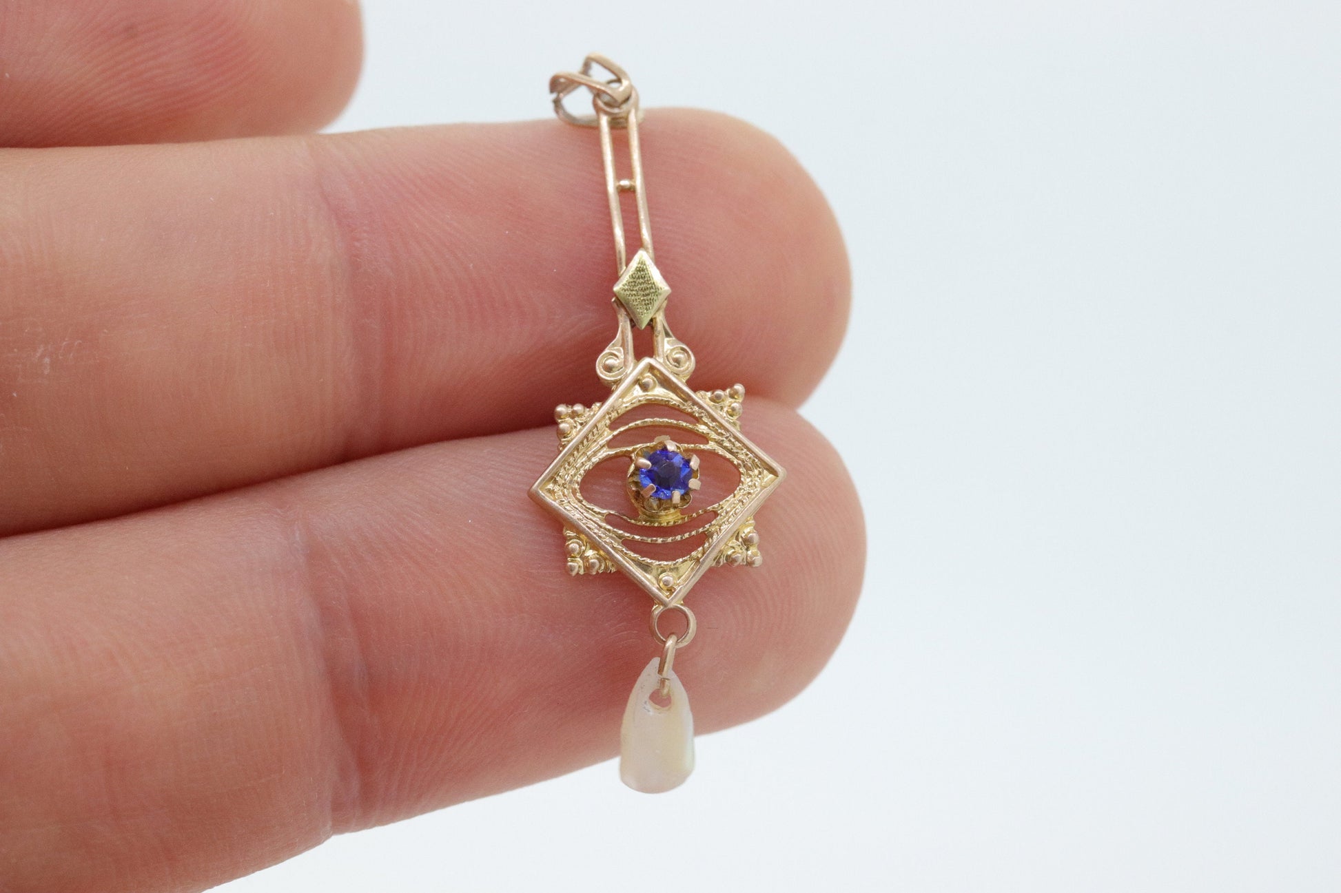 Art Nouveau Sapphire and Pearl seed Buttercup 10k gold Lavaliere st(80)
