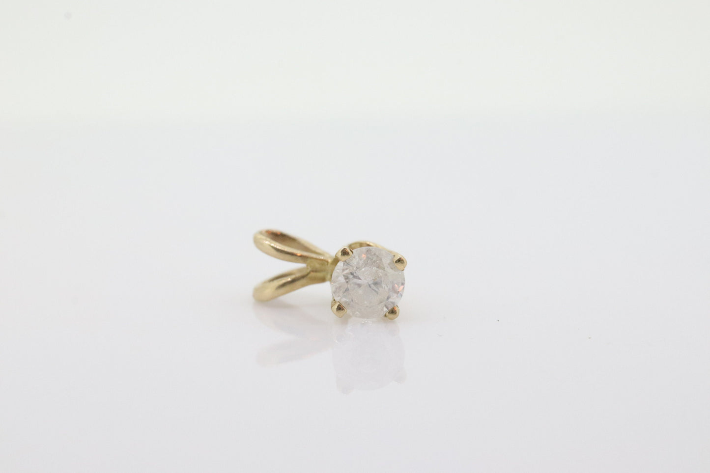 14k Diamond Solitaire Pendant. 14k gold Diamond Round pendant Gift. st(62)