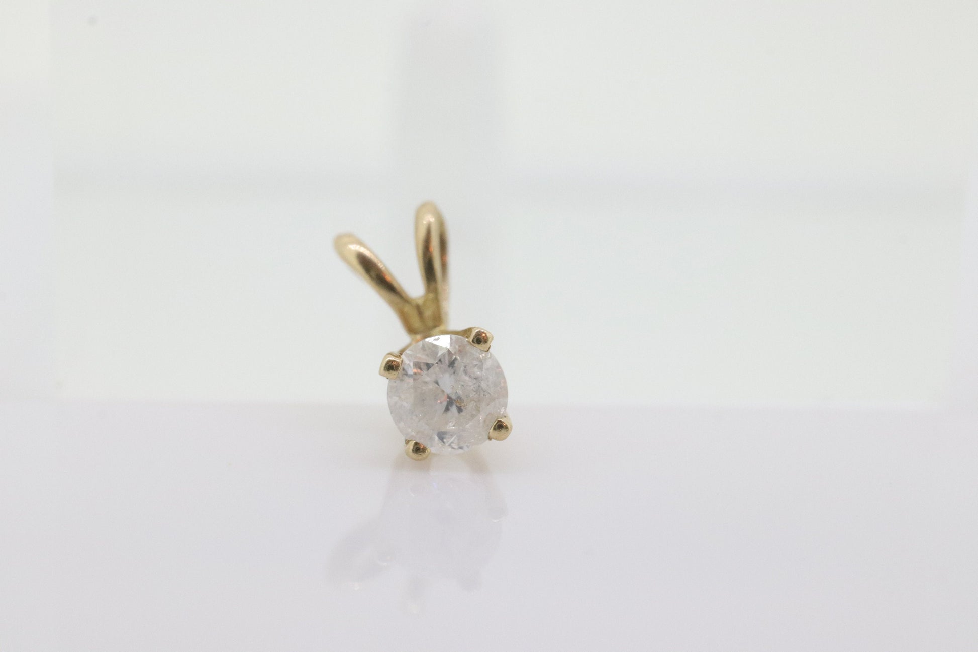 14k Diamond Solitaire Pendant. 14k gold Diamond Round pendant Gift. st(62)