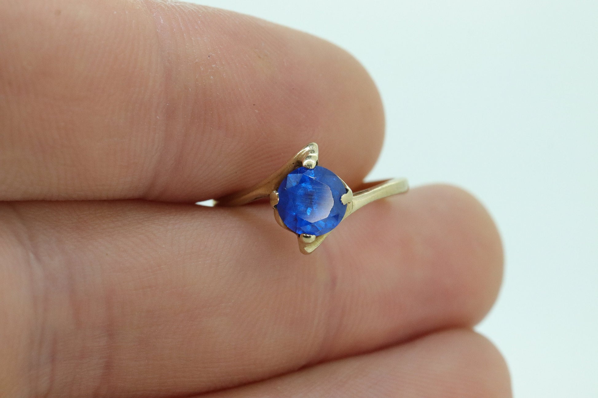 10k Round Blue Spinel ring. 10k Yellow Gold Blue Spinel Solitaire Ring
