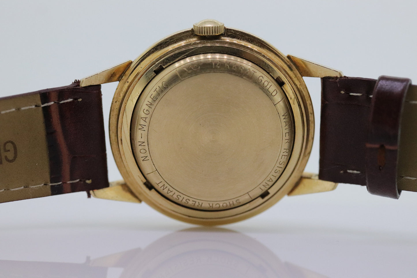 14k Hampden Wristwatch. Hampden Shock Resistant and Anti Magnetic Manual Mens watch. st315