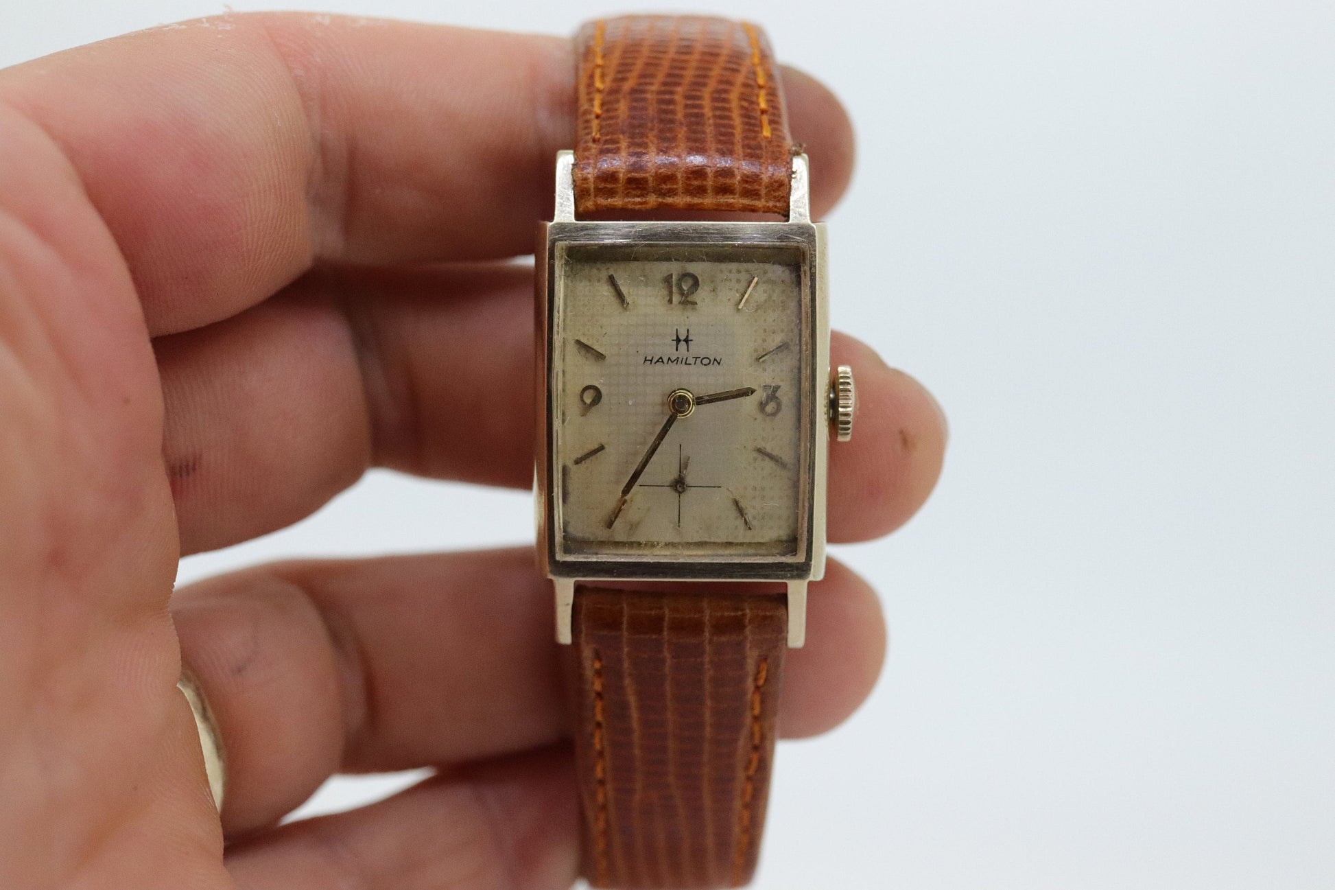 HAMILTON Watch. 14k Yellow Gold Rectangle Hamilton wristwatch