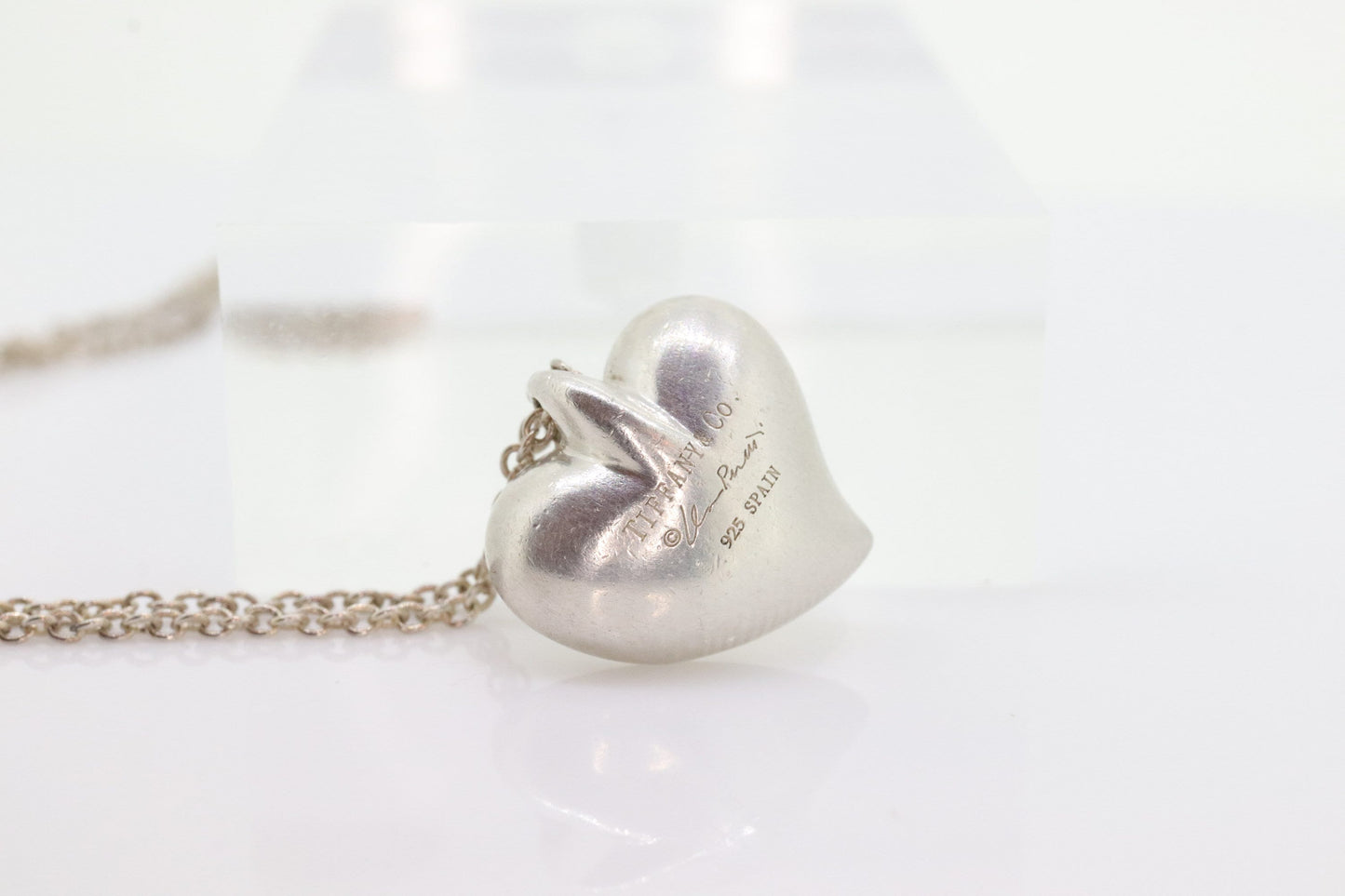 Vintage Tiffany and Co Necklace Heart Pendant. Elsa Peretti sterling silver puffed heart necklace. st(86)