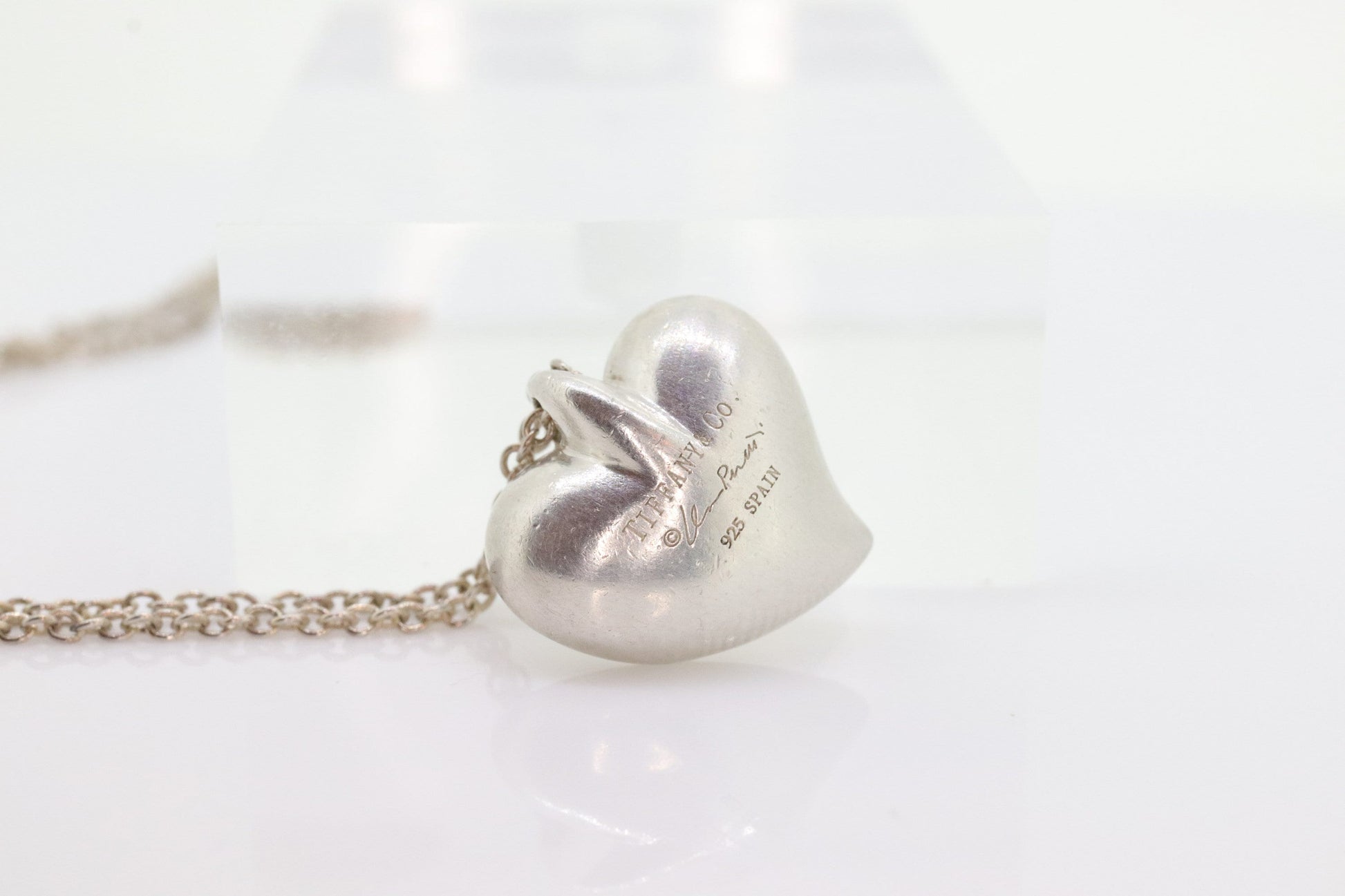Vintage Tiffany and Co Necklace Heart Pendant. Elsa Peretti sterling silver puffed heart necklace. st(86)