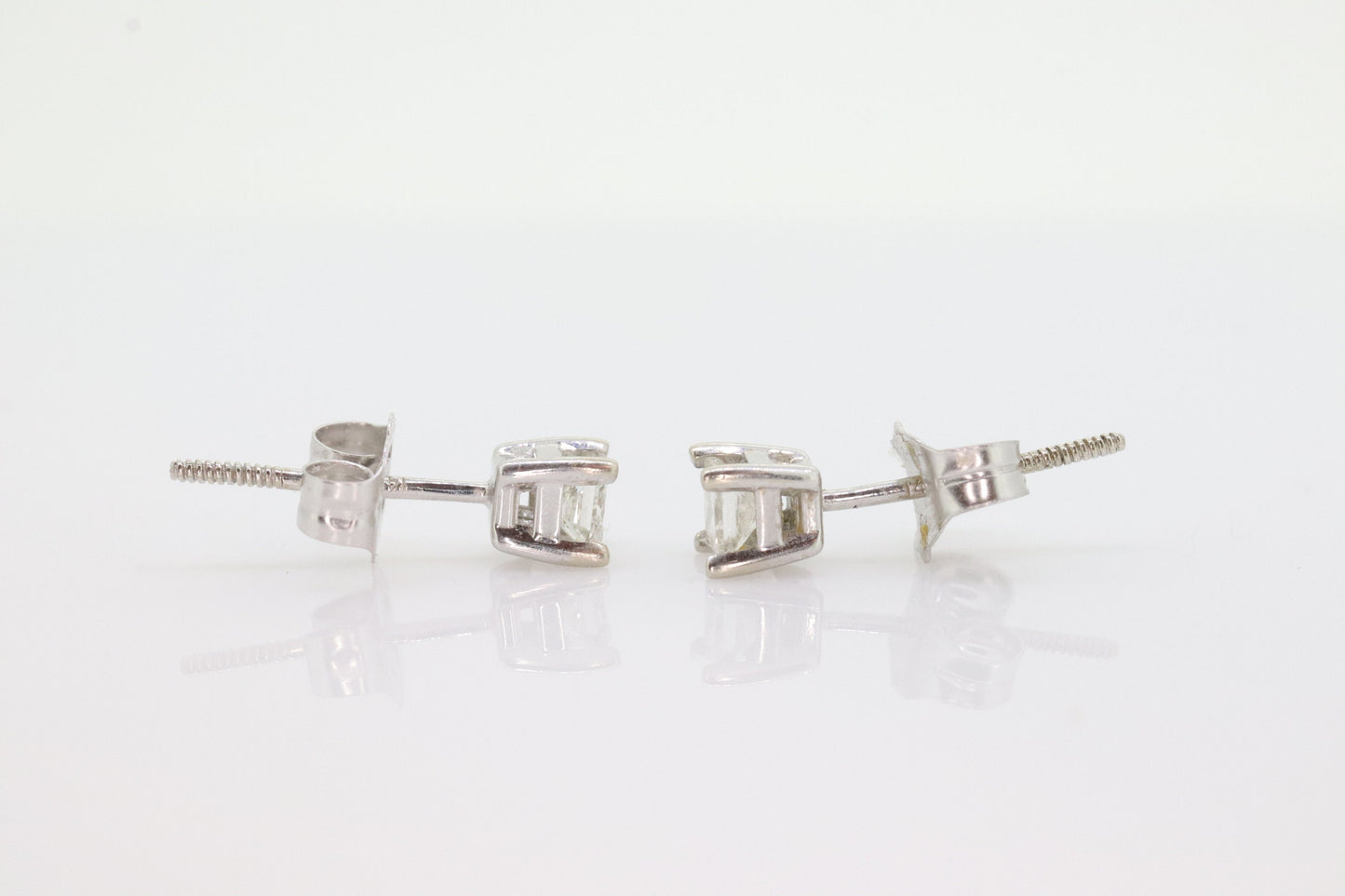 14k Diamond studs 14k gold earrings. 14k Princess Square Diamond Solitaire earrings. CERTIFIED st(138)