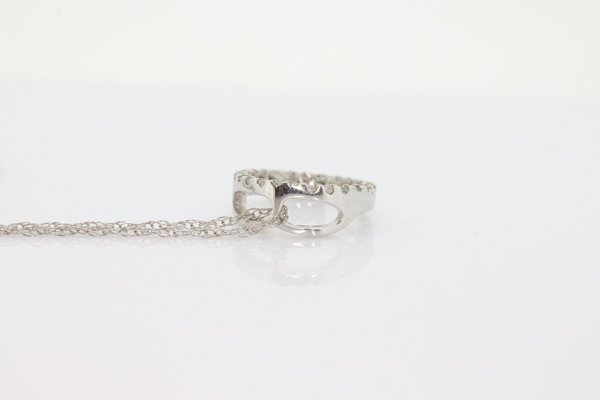 14K Diamond Circle of Life, Open Circle, Eternity Circle Diamond Pendant Necklace st(58)