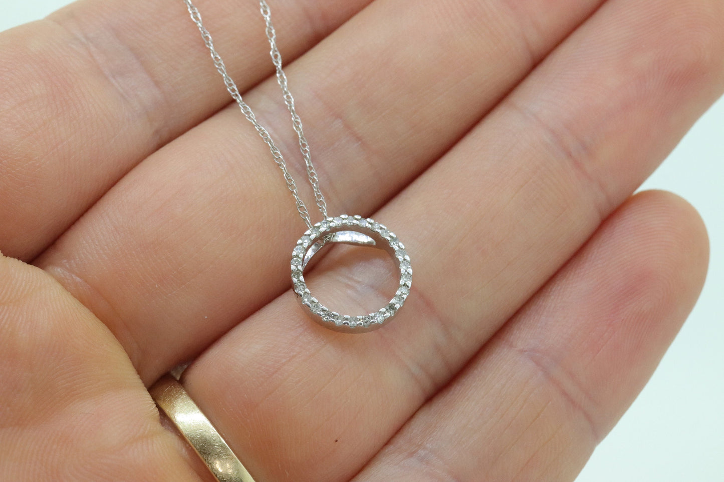 14K Diamond Circle of Life, Open Circle, Eternity Circle Diamond Pendant Necklace st(58)