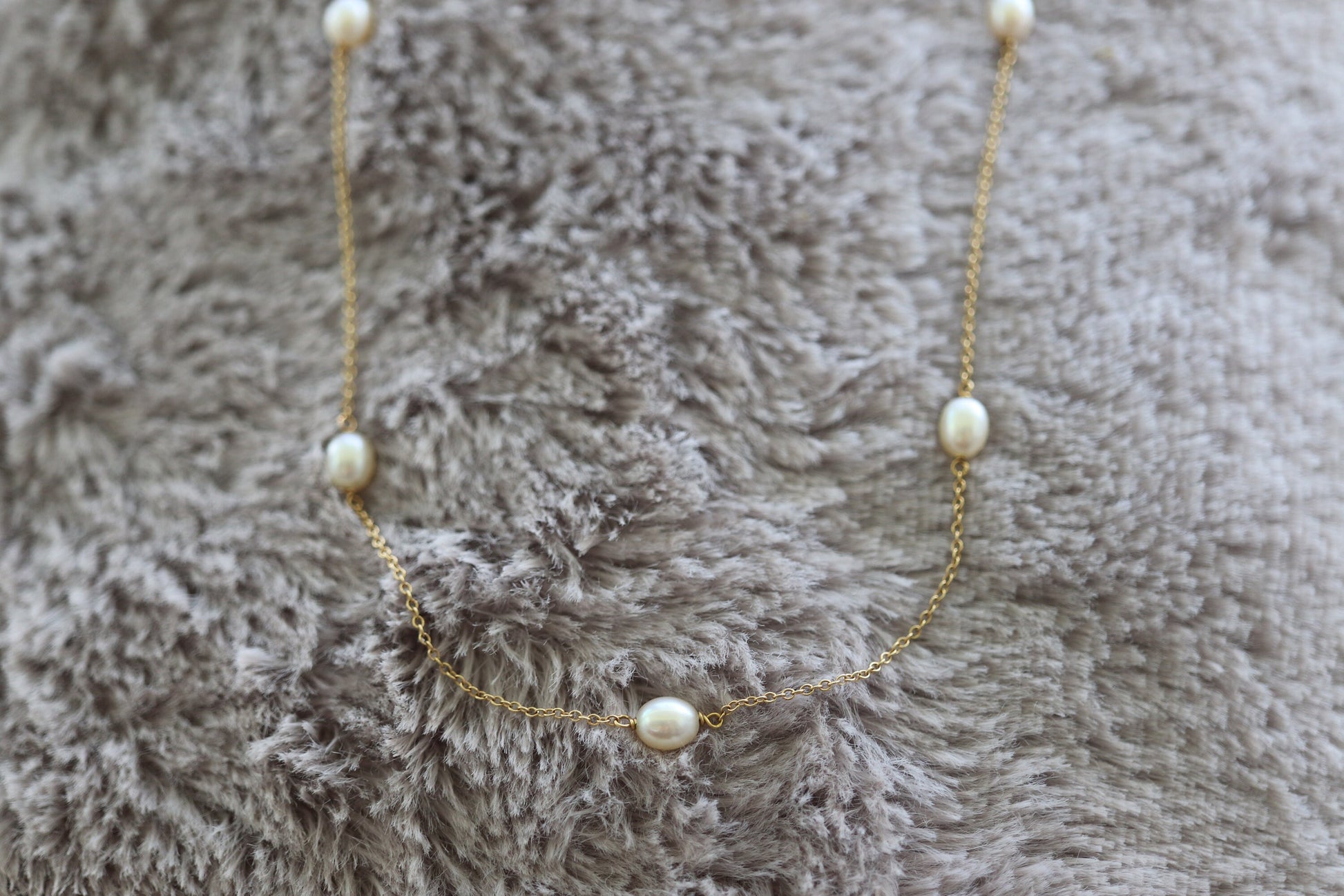 Tiffany & Co. 18k Gold Chain and Pearl Necklace. Pearls by the Yard. Marked 750 Elsa Peretti. st(426)