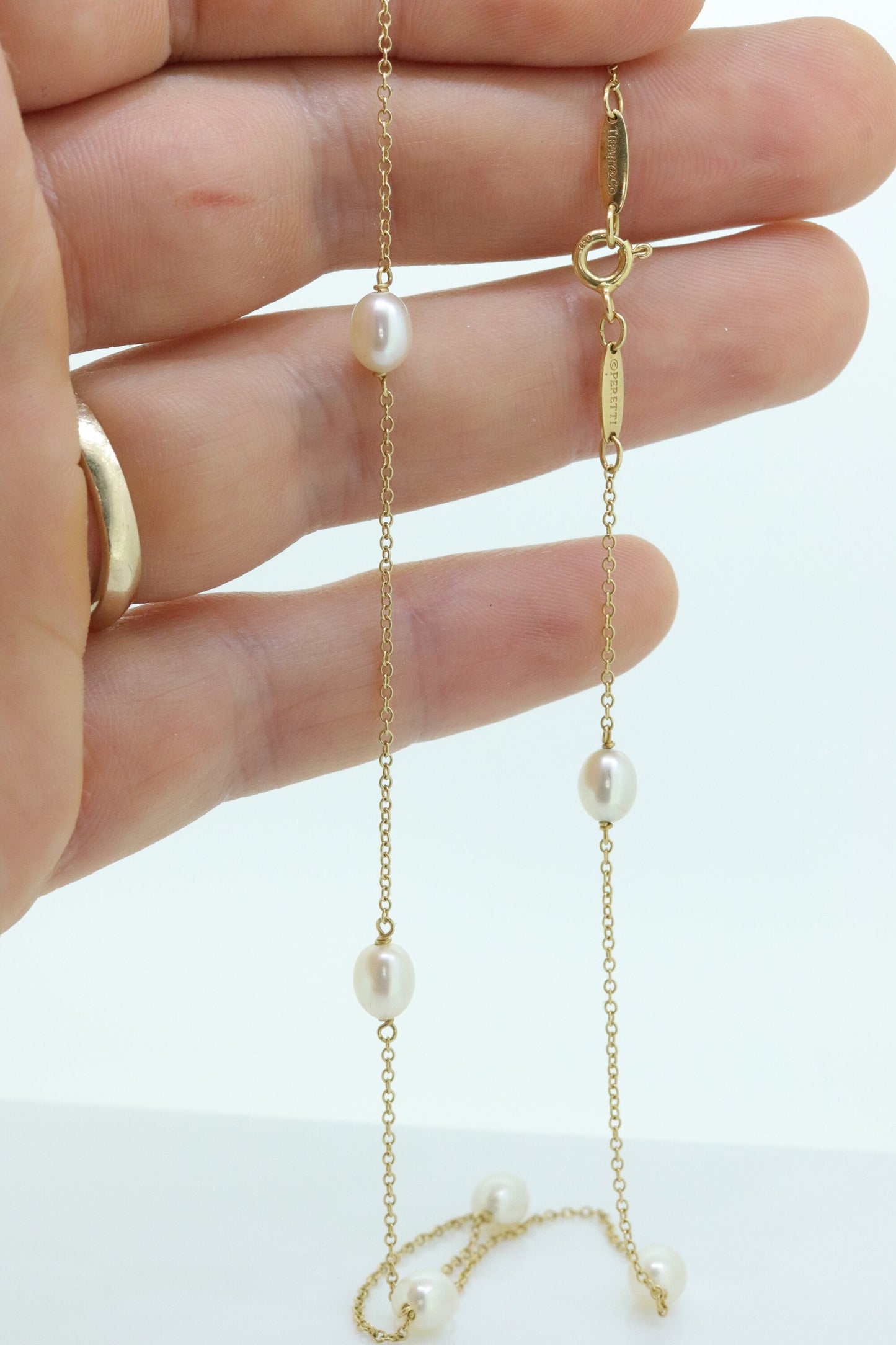 Tiffany & Co. 18k Gold Chain and Pearl Necklace. Pearls by the Yard. Marked 750 Elsa Peretti. st(426)