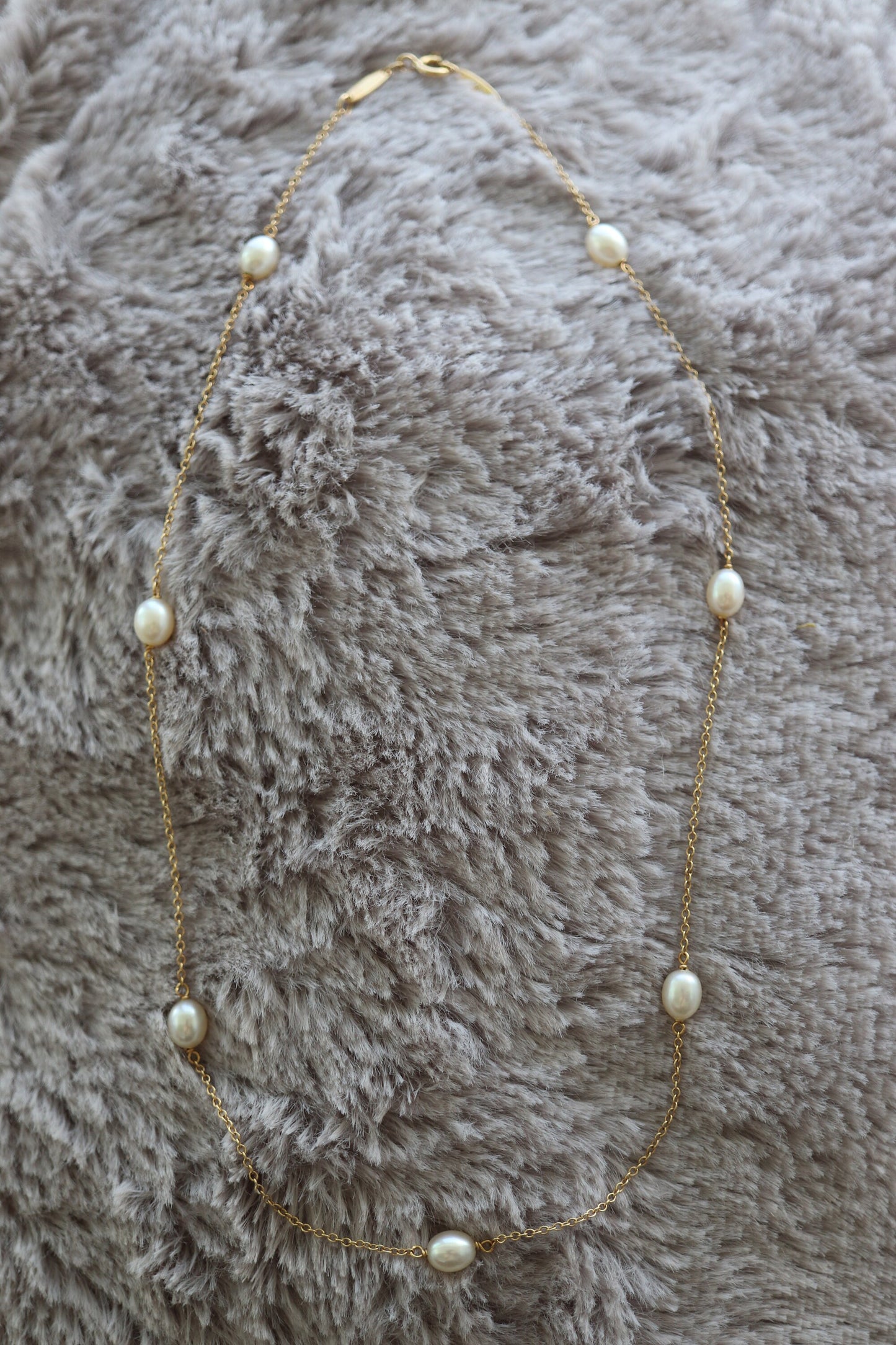 Tiffany & Co. 18k Gold Chain and Pearl Necklace. Pearls by the Yard. Marked 750 Elsa Peretti. st(426)