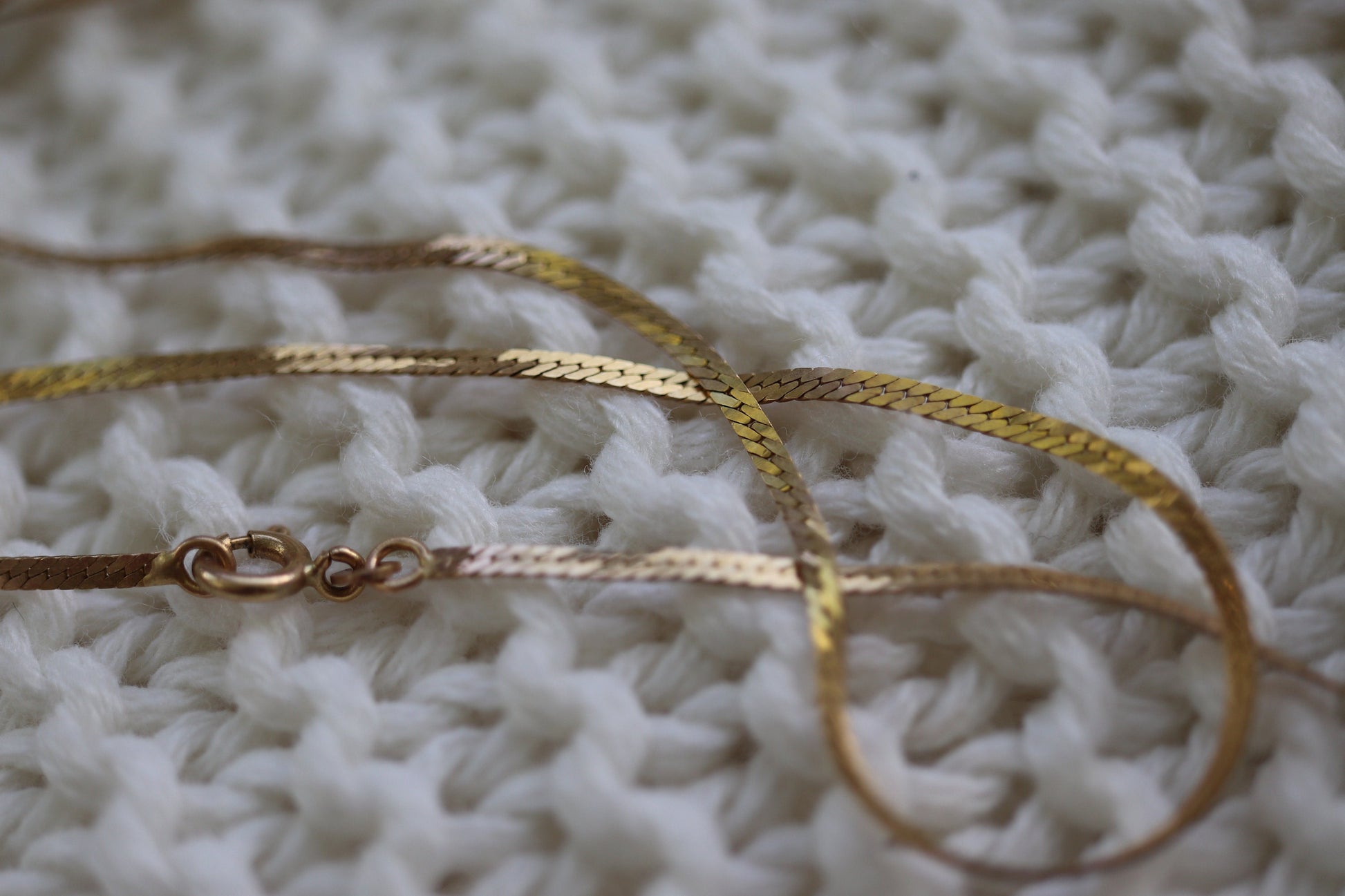 14k Herringbone Chain Necklace. 14k Yellow Gold Herringbone Long Chain. 2mm 30in 5.9gram st(41)