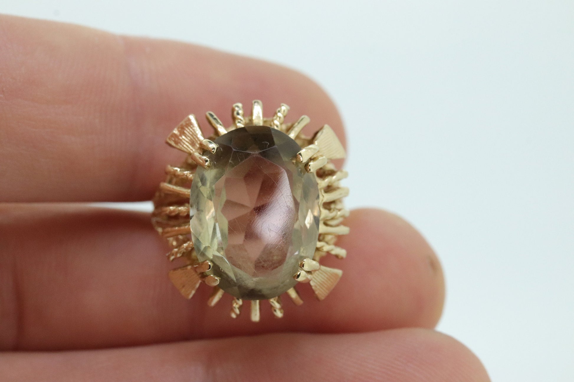 14k Large Oval GREEN Amethyst ring. 14k Large Light Green Amethyst Cocktail Statement ring st(172/50)