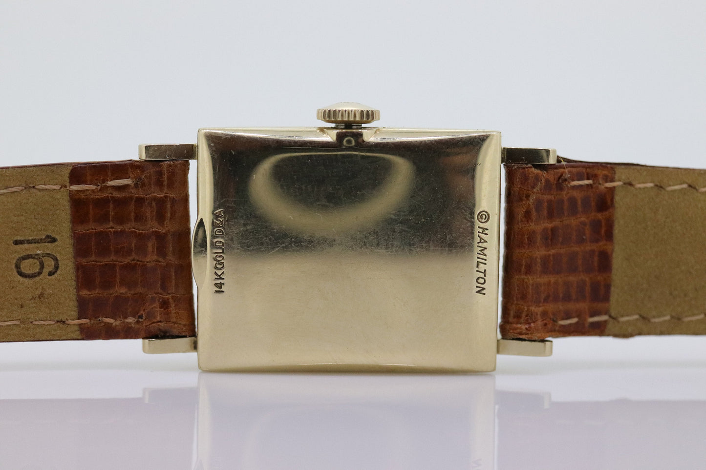 HAMILTON Watch. 14k Yellow Gold Rectangle Hamilton wristwatch